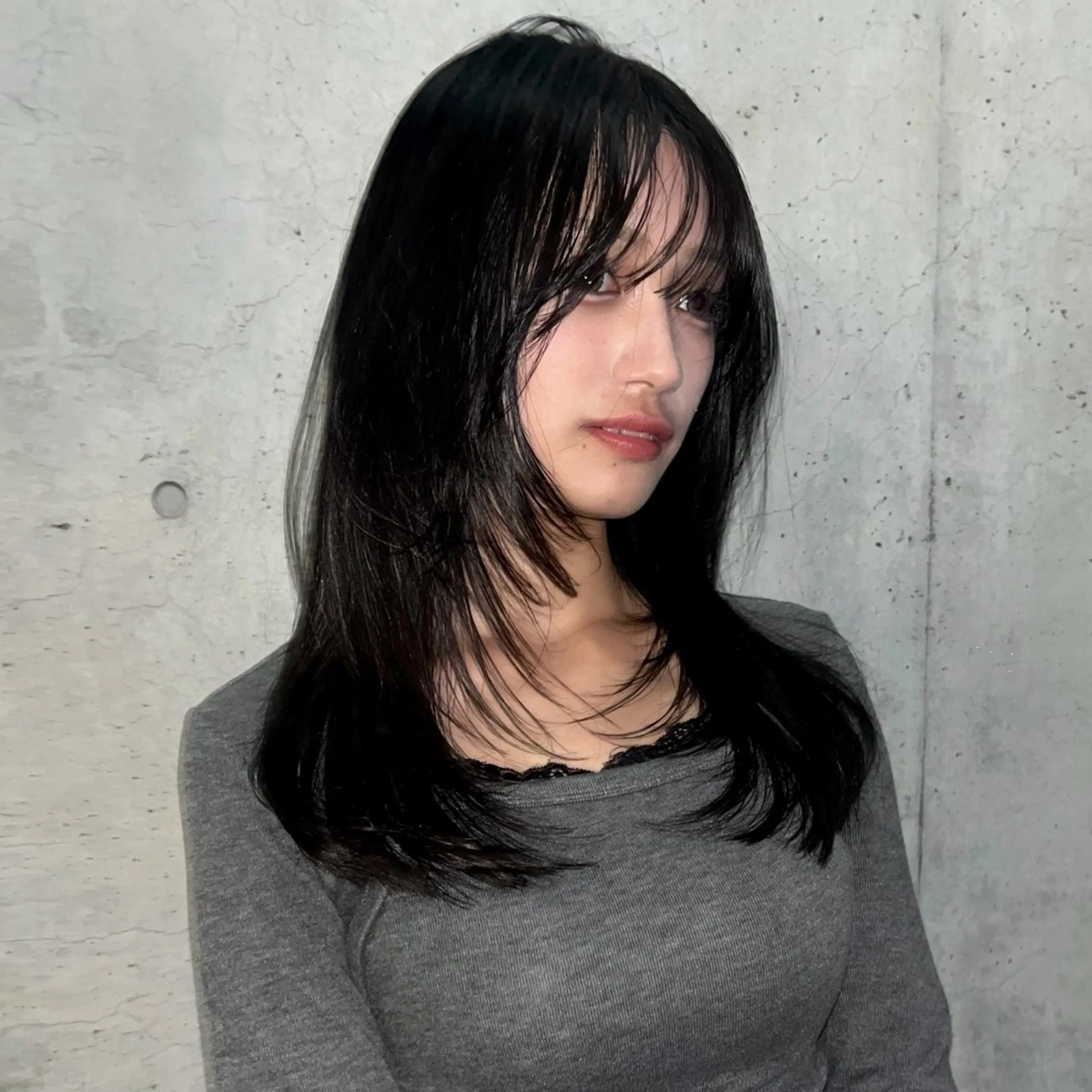 ロング anna 韓国レイヤ ー/ ハッシュカットのヘアスタイル