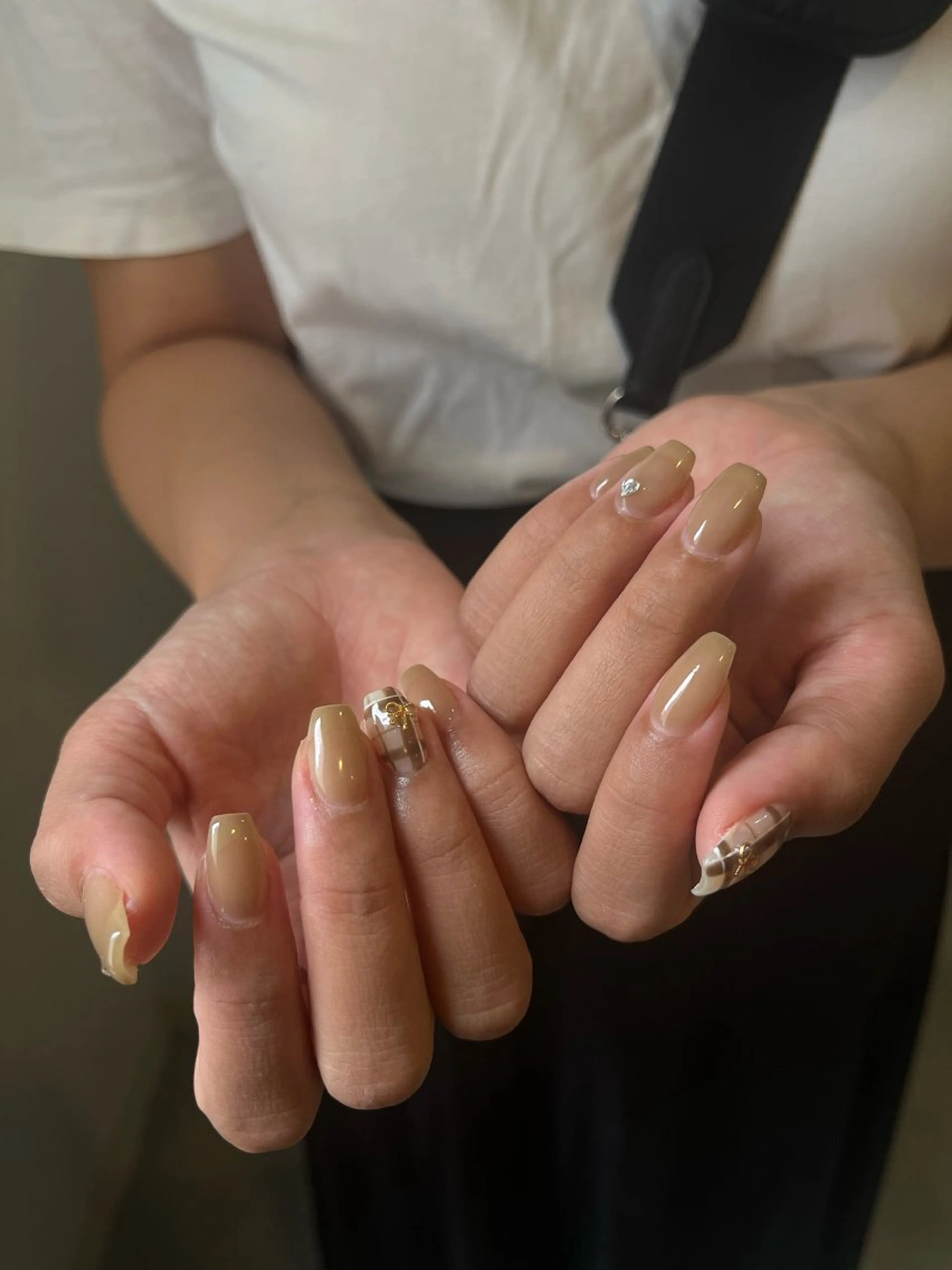 ネイル ハンドネイル +vico 堀江店所属・中西 春那のネイルデザイン