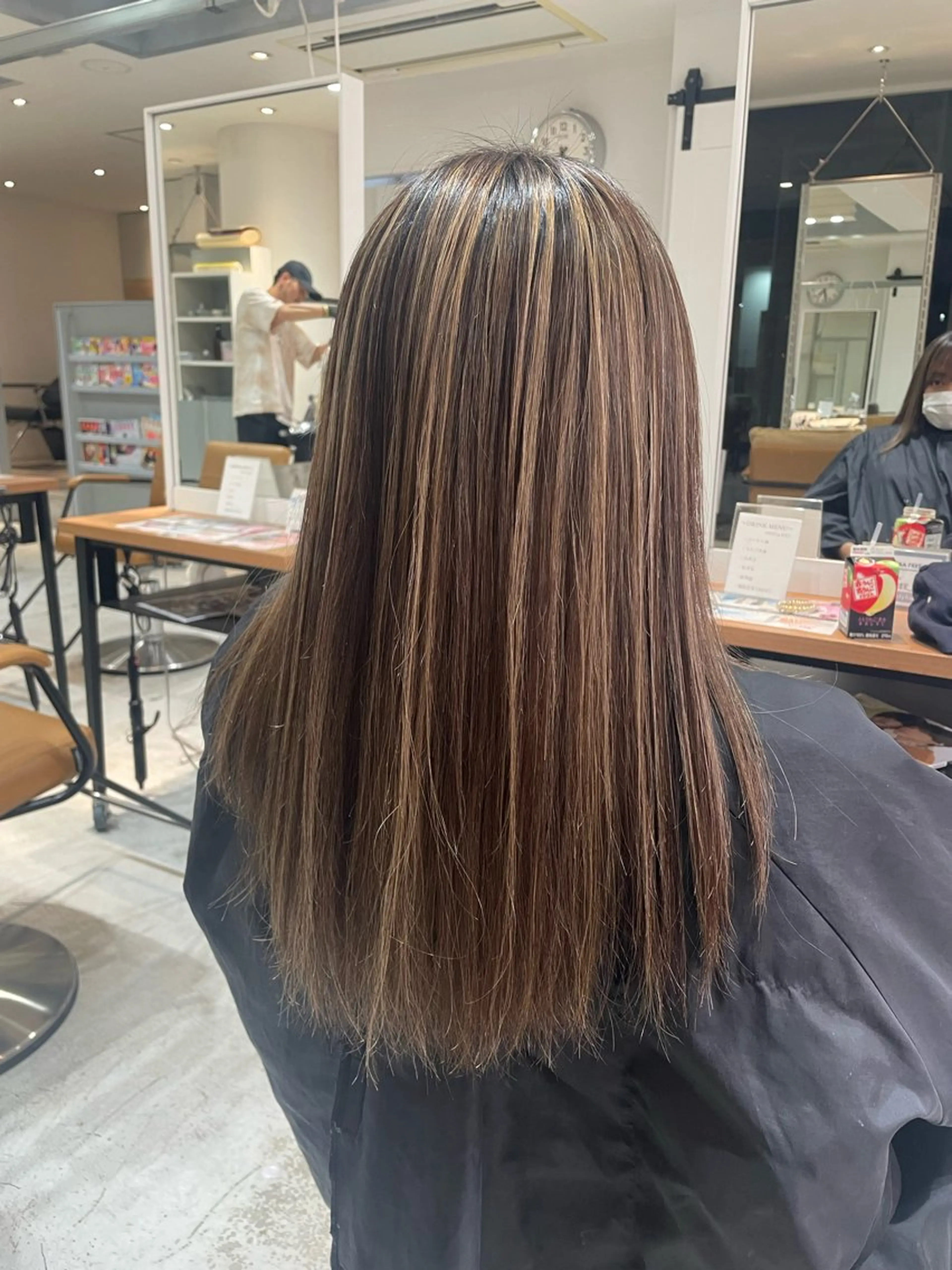 セミロング カラー LUNTY NAMBA所属・艶ハイトーン👑♡ NATSUKIのヘアスタイル