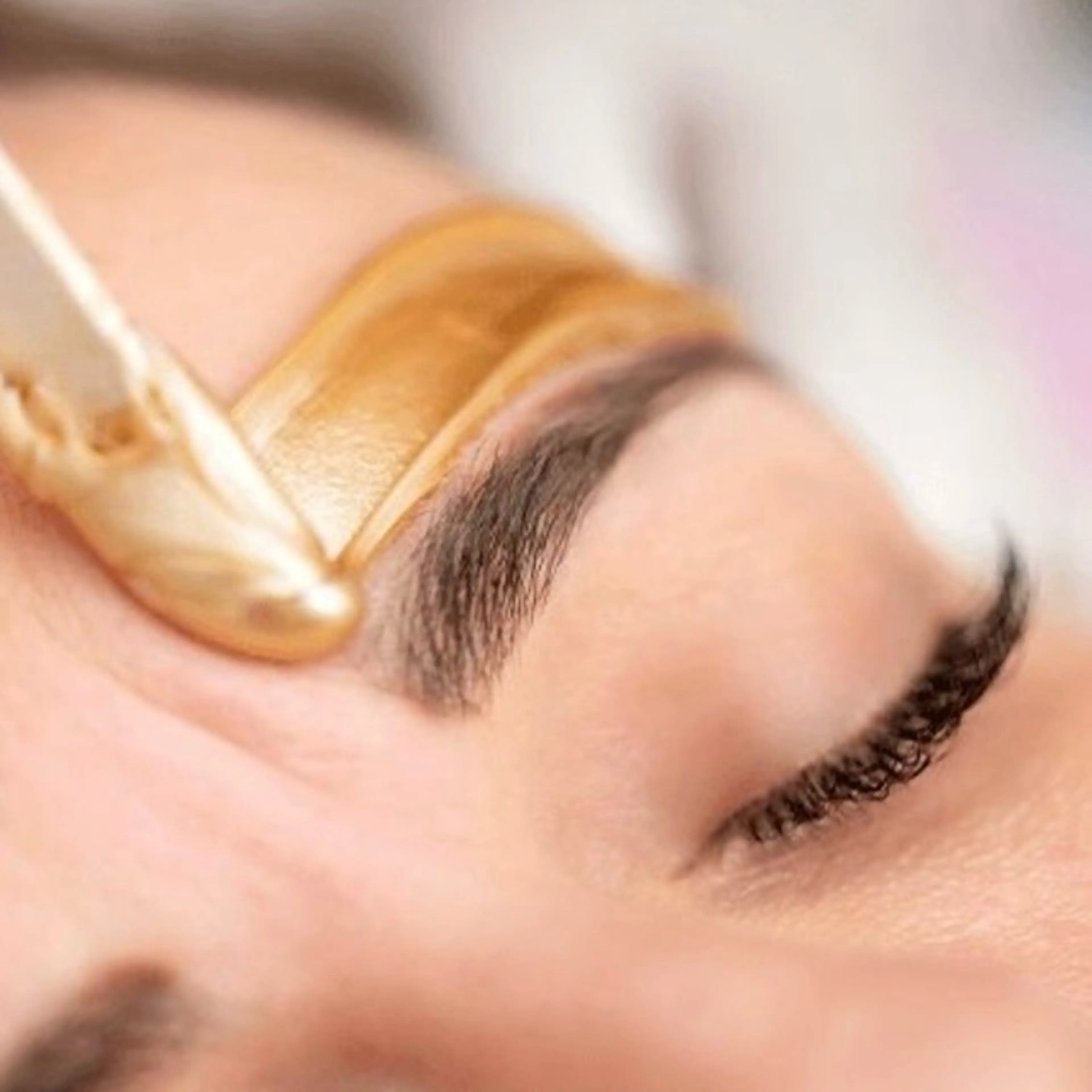 ✴️眉ワックス✴️黄金比を元に自眉を生かしたデザインプレートを選択♪ワックス脱毛◯¥3000🎁✨ミニモ限定価格✨🌈の写真