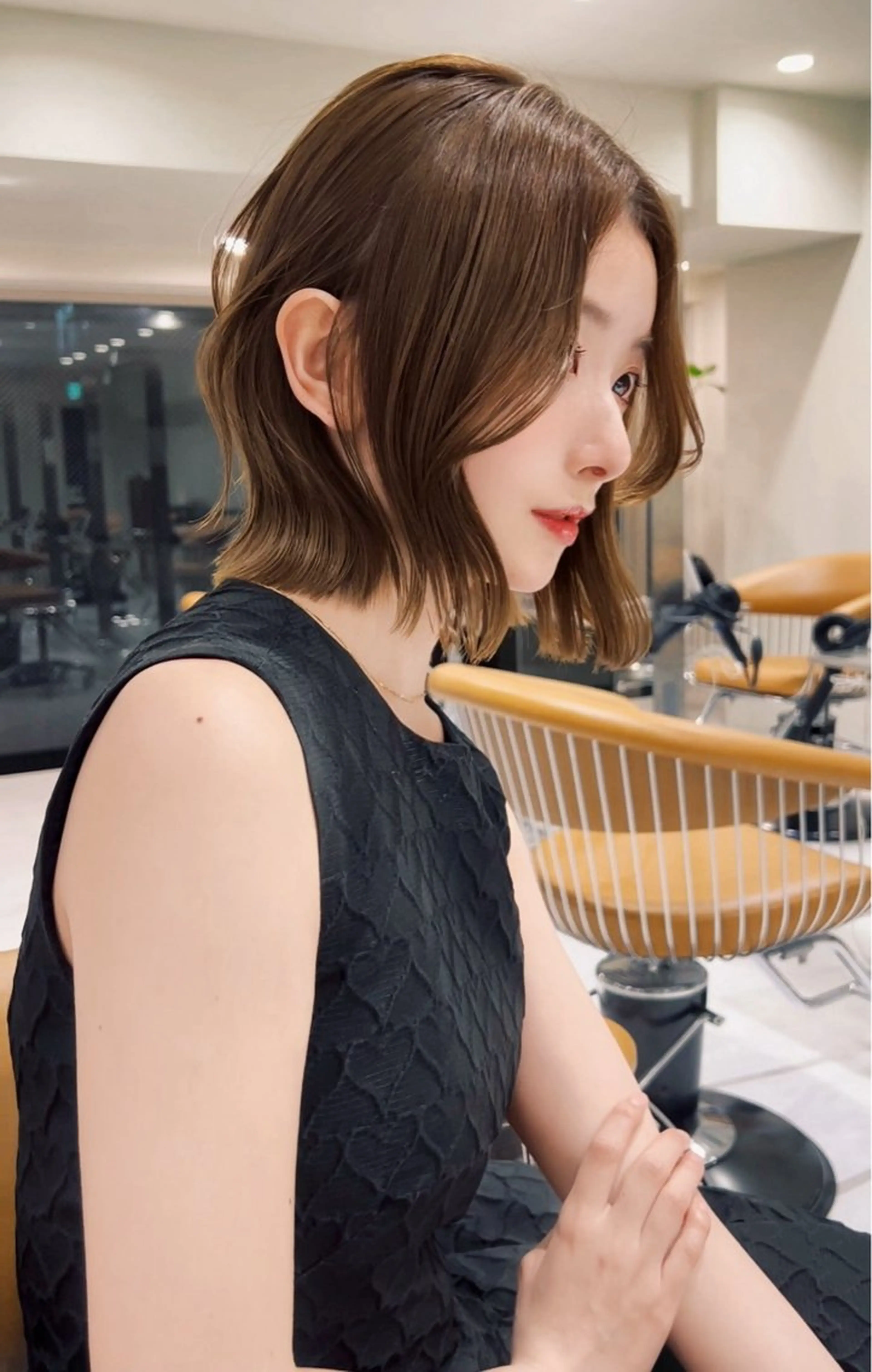 ショート カラー 透明感カラー グレージュ オリーブカラー ボブ くびれヘア 小顔ボブ jilblanカホのヘアスタイル