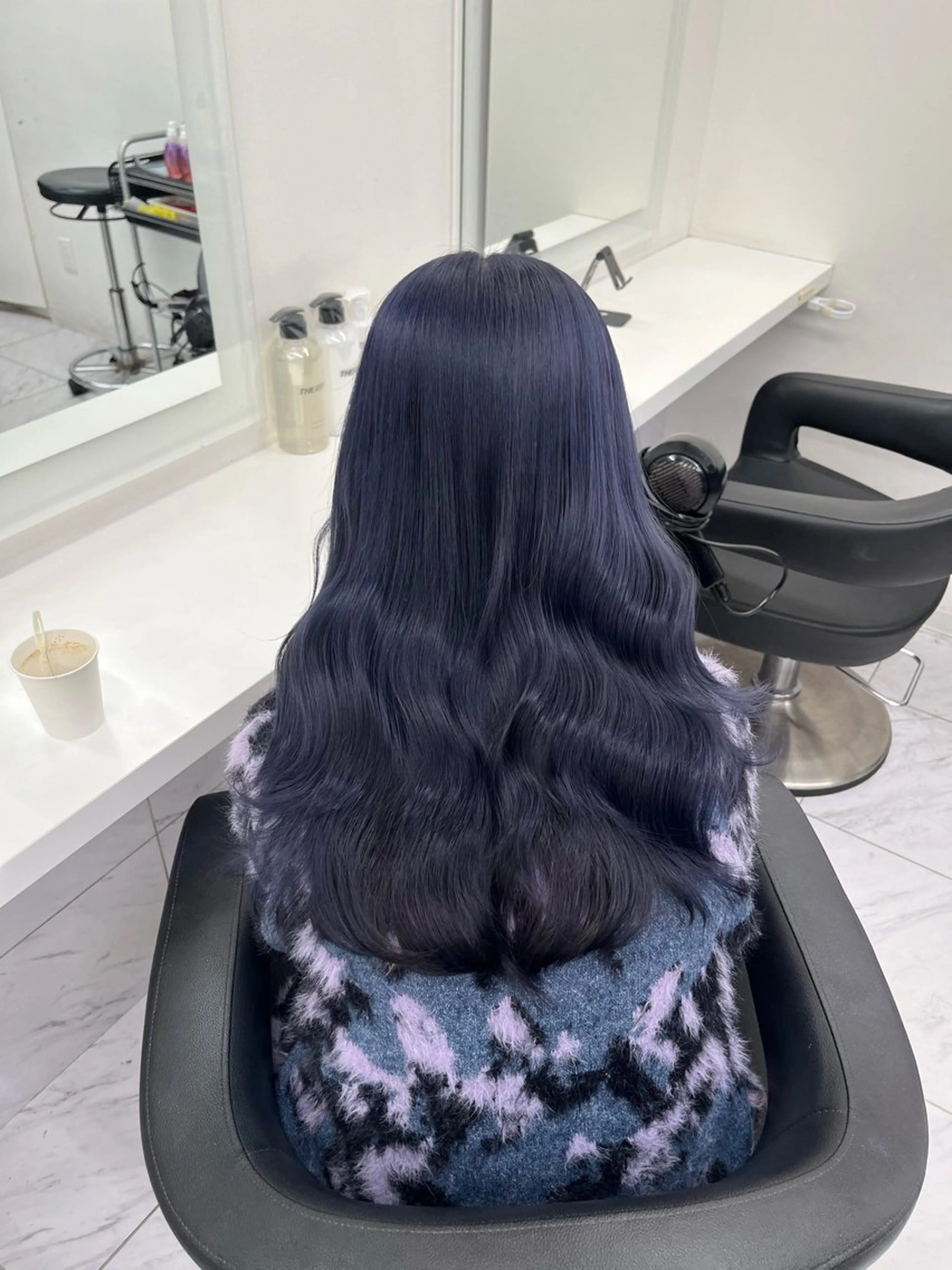 ロング ヘアカラー トリートメント ヘッドスパ ヘアセット 寒色＆ブリーチ特化 寒色MiOのヘアスタイル