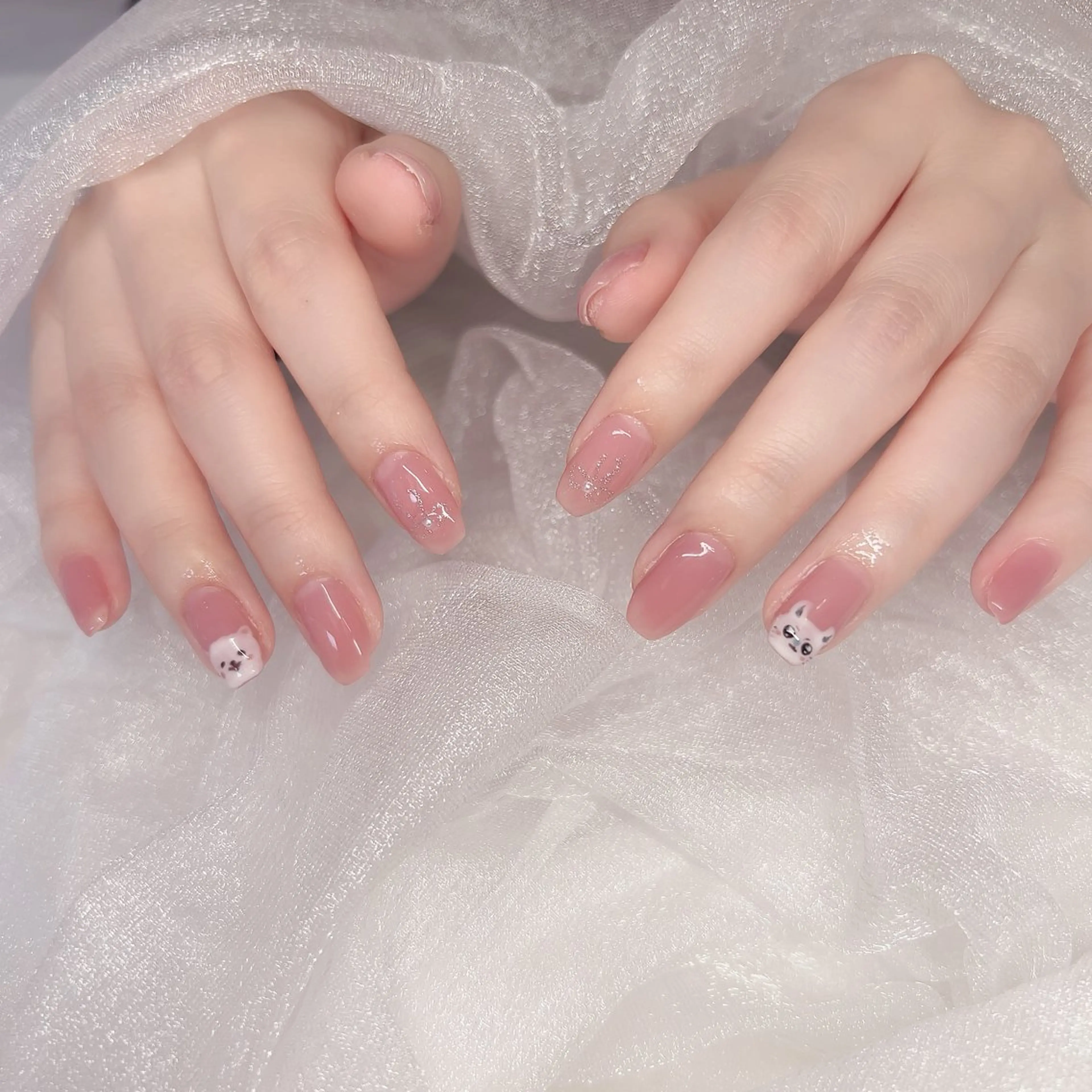 ネイル HENECY🍓 momokaのネイルデザイン