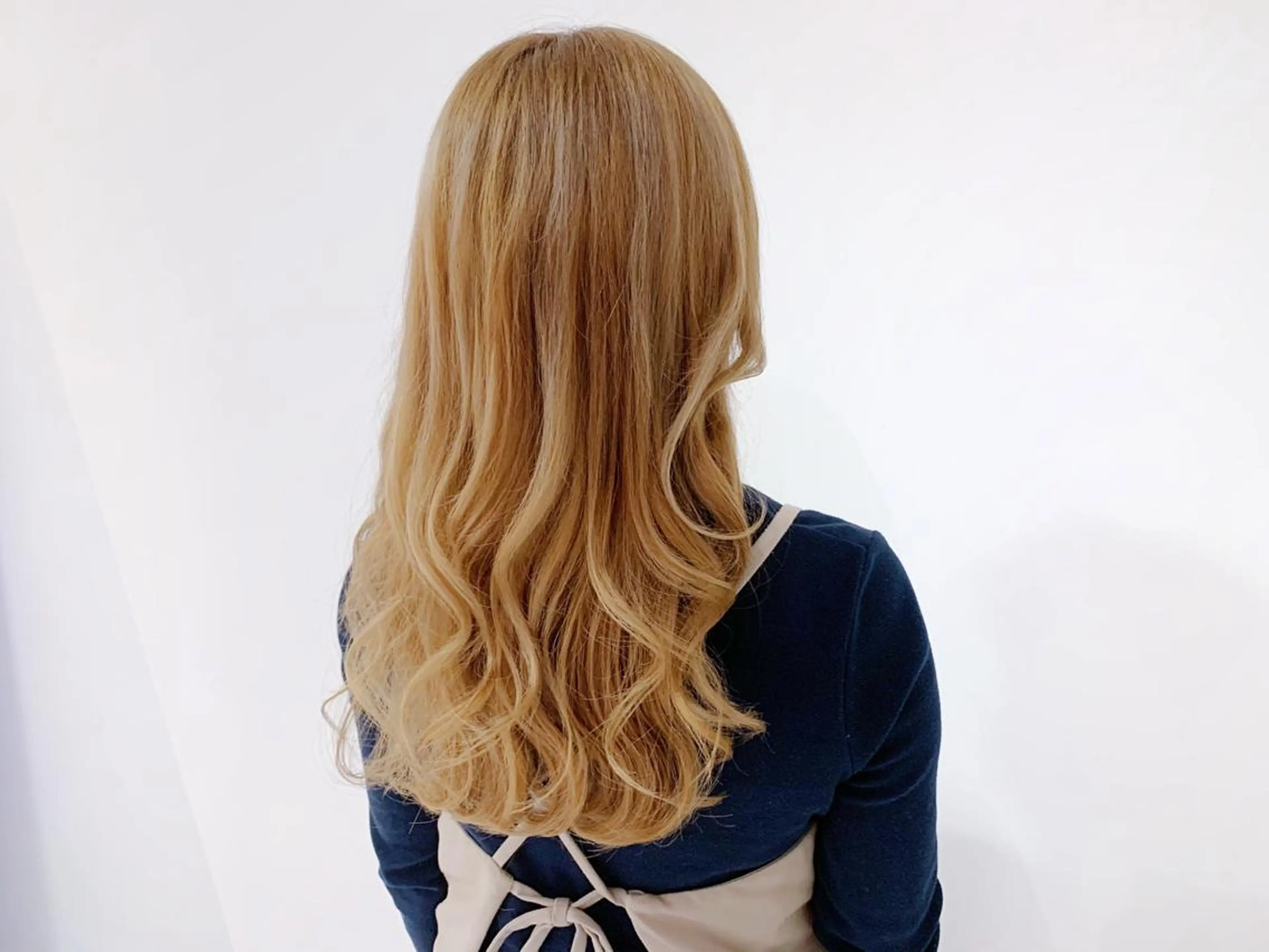 ロング カラー ヘアカラー トリートメント タカハシ ハヤトのヘアスタイル