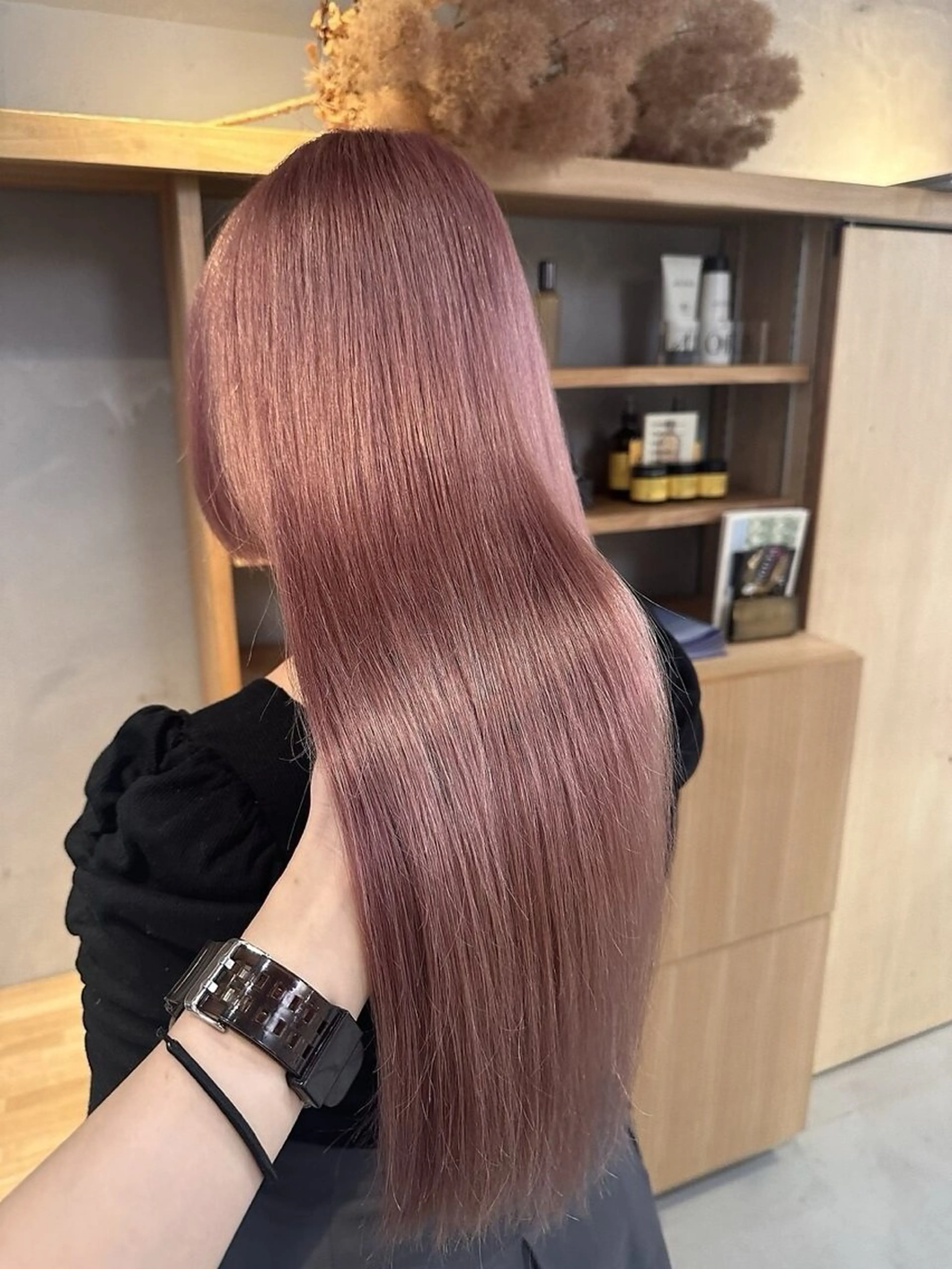 ロング Ashe　oleng所属・オモヤ ウタノのヘアスタイル