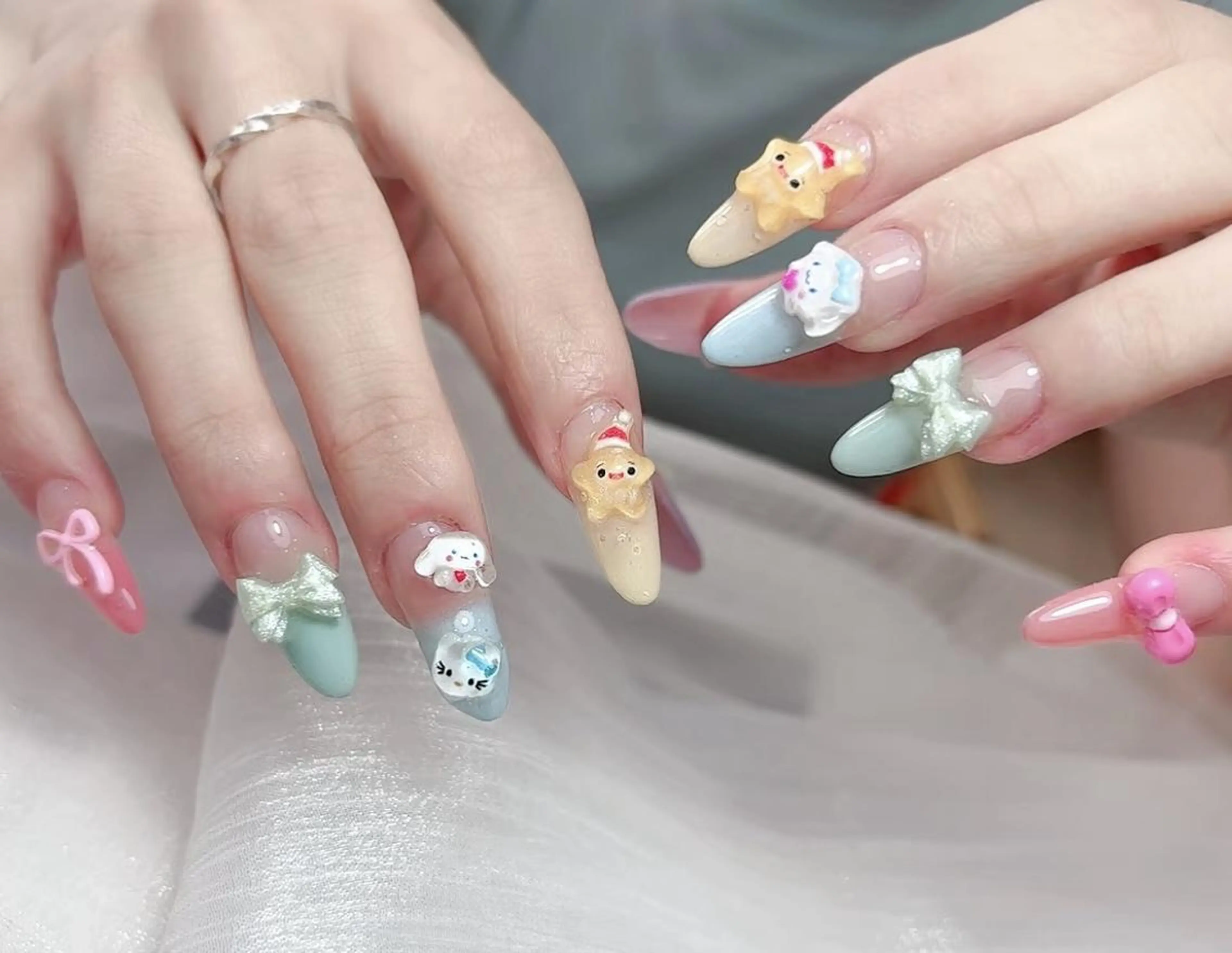 ネイル ハンドネイル 🎀 KiKi_nailのネイルデザイン