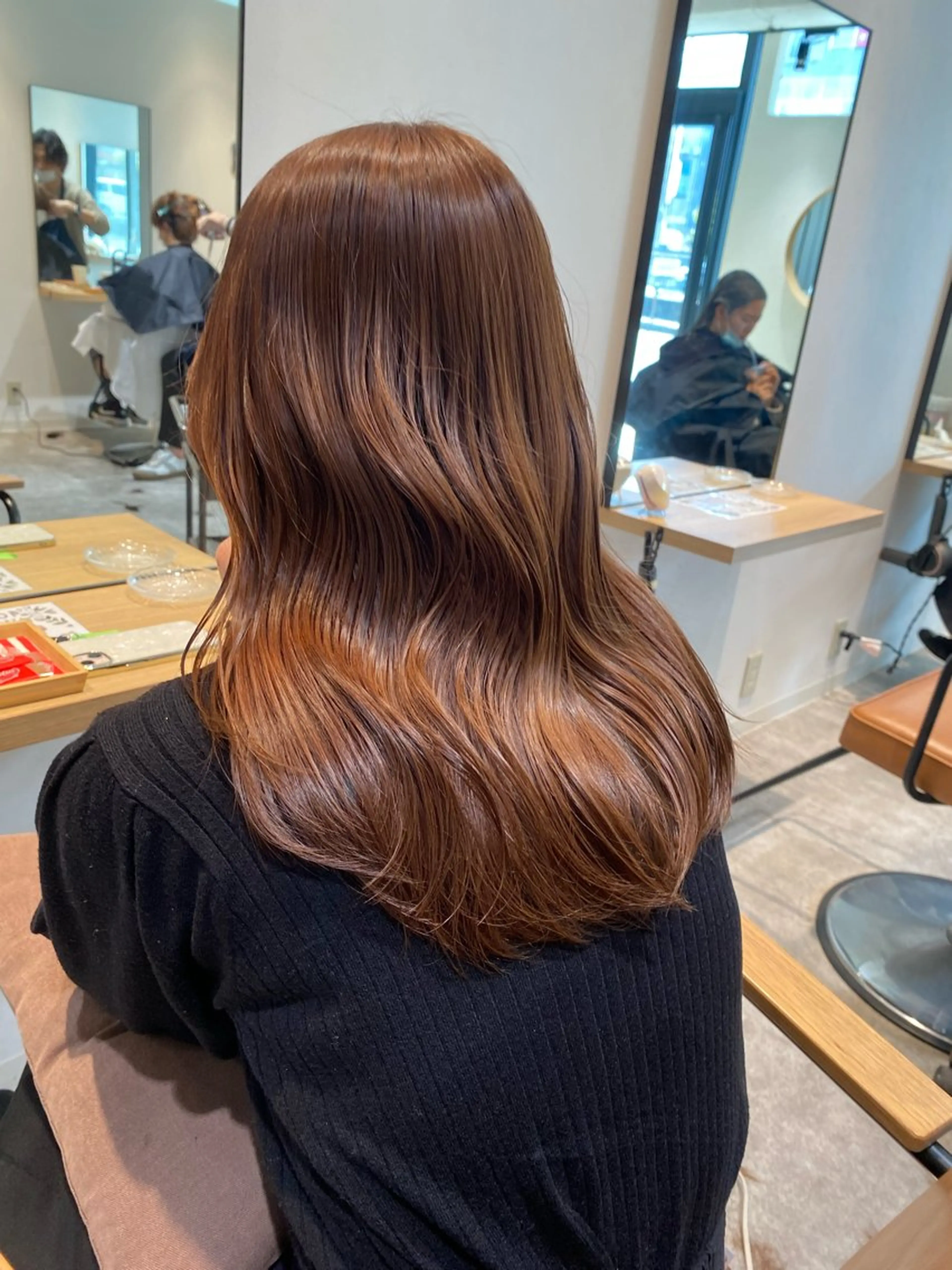 セミロング カラー 髪質改善特化型美容師 🫧岡本璃来🫧のヘアスタイル