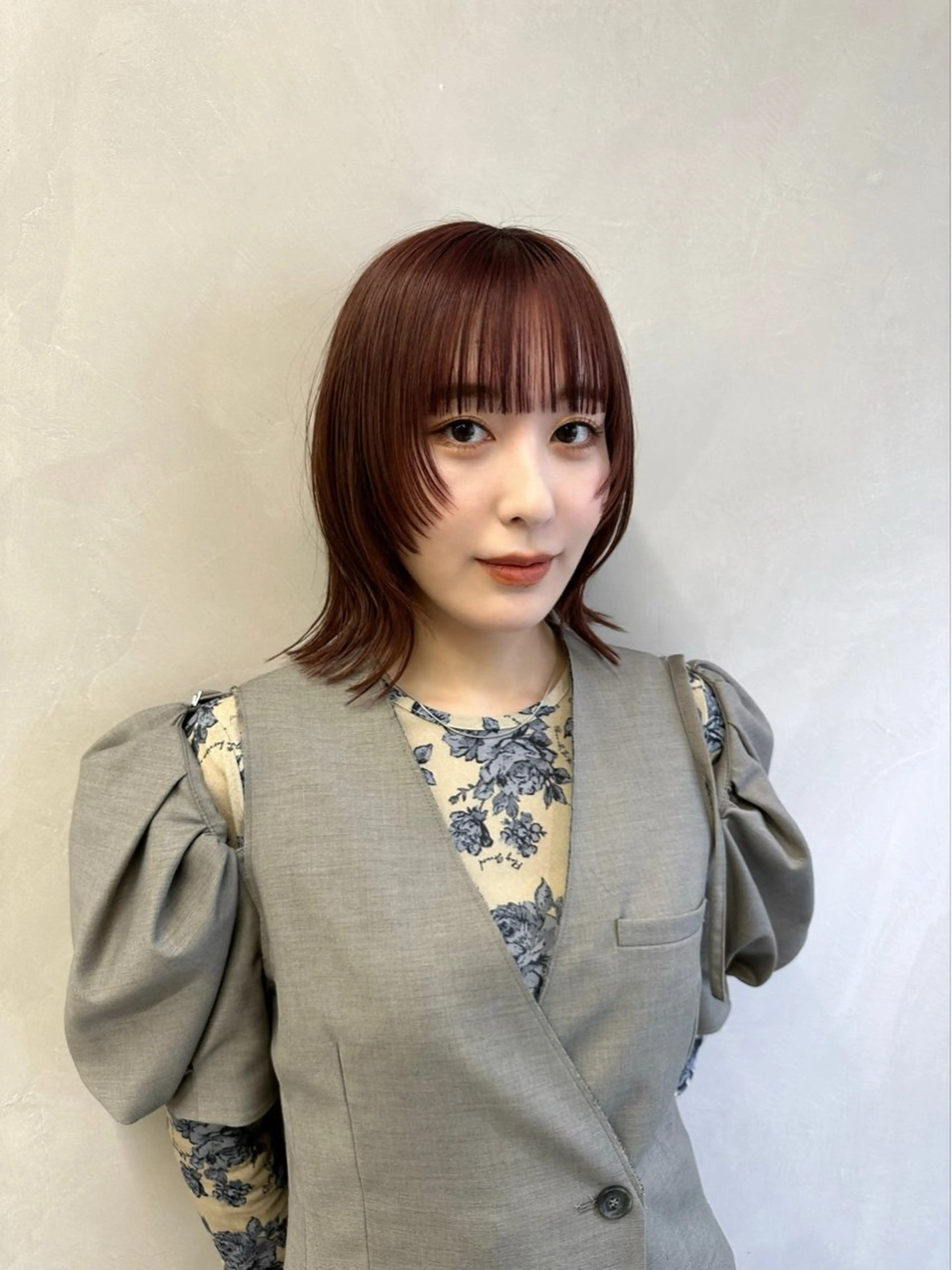 ショート カラー ウルフカット SALOWIN  梅田茶屋町店所属・梅田/ベージュカラー /ブリーチカラーのヘアスタイル