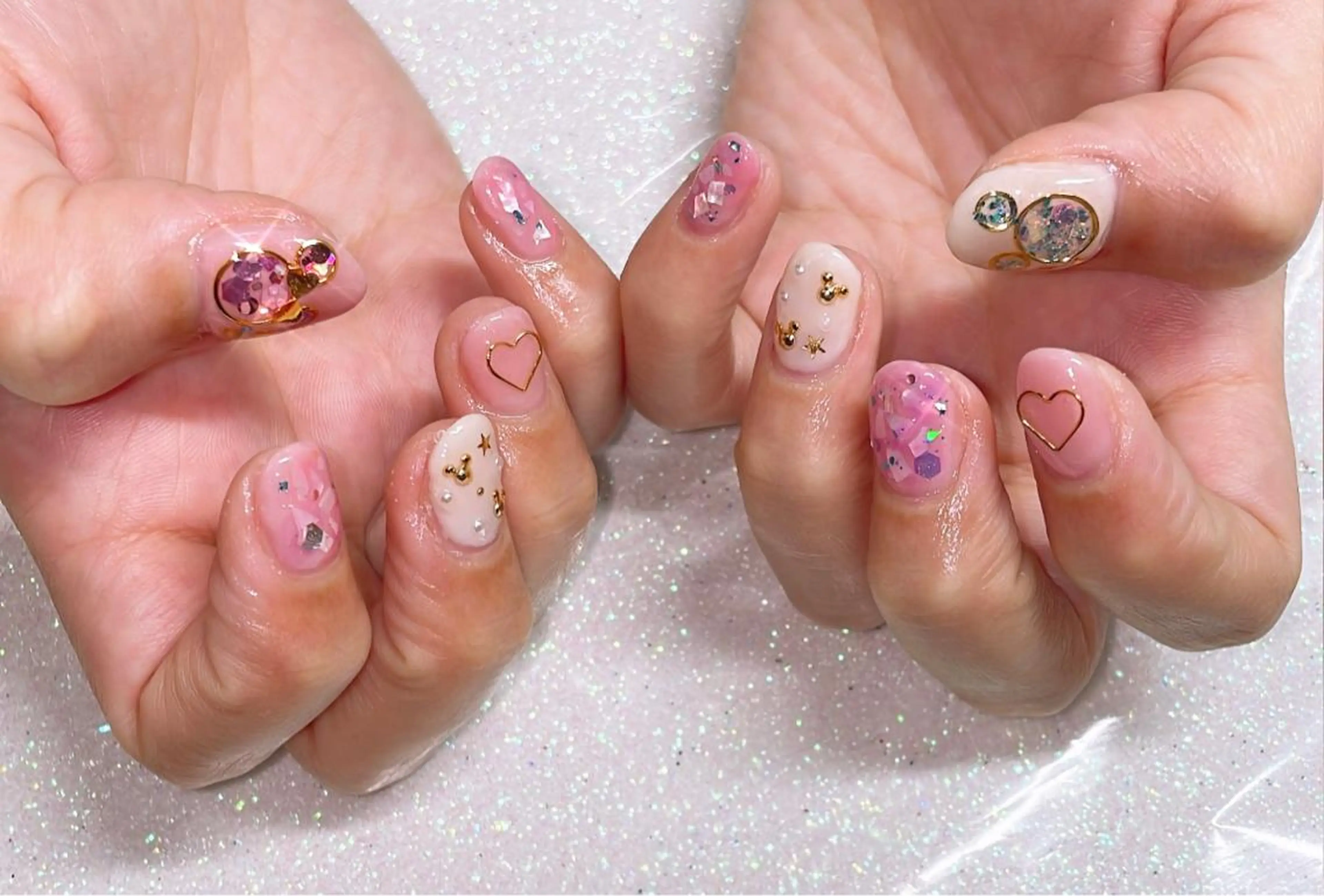 ネイル ハンドネイル VIERU 🌈🎀💖のネイルデザイン