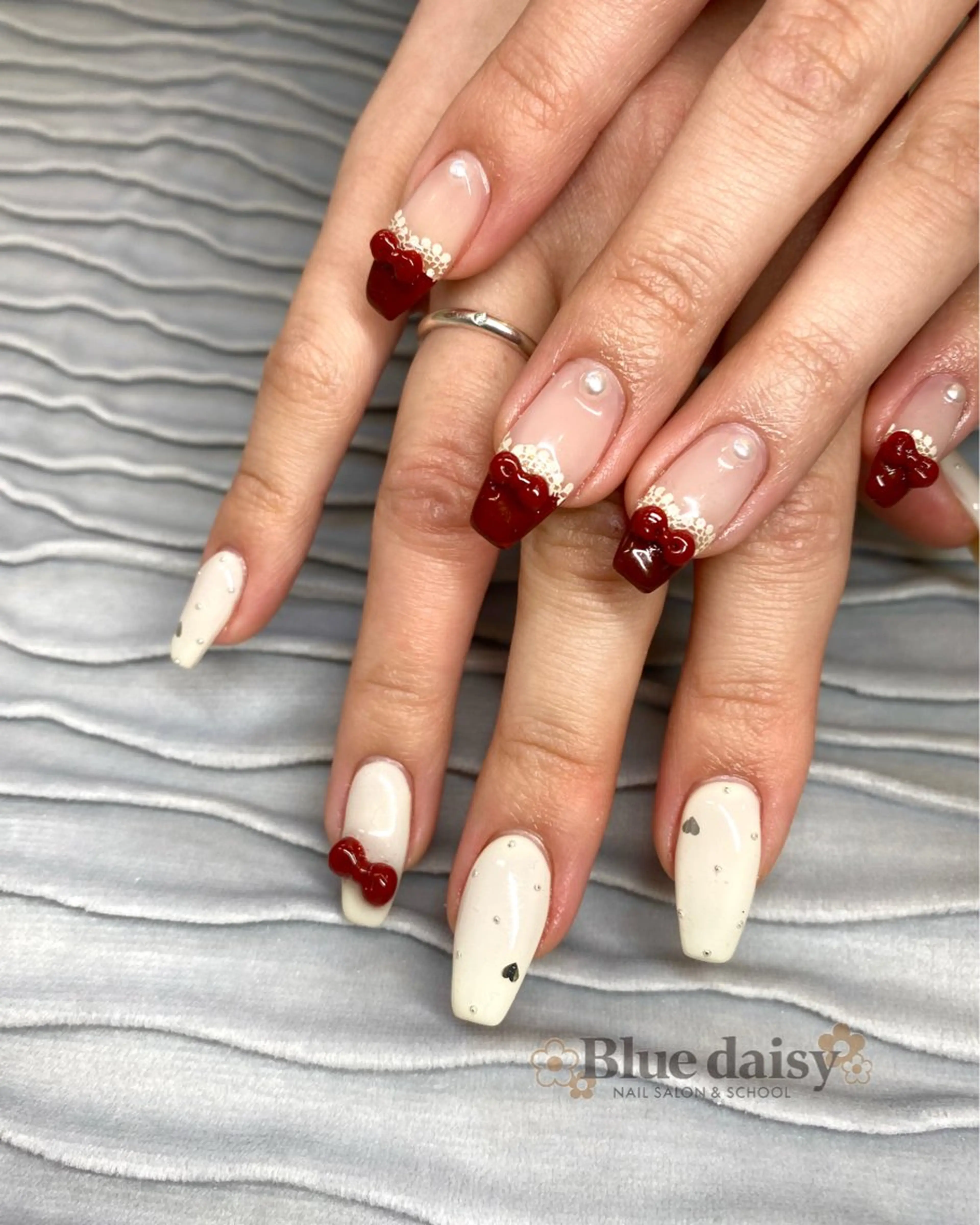 ネイル ガーリー ハンドネイル Blue　daisy　栄本店 【ブルーデイジー】所属・Blue daisy 栄本店のネイルデザイン