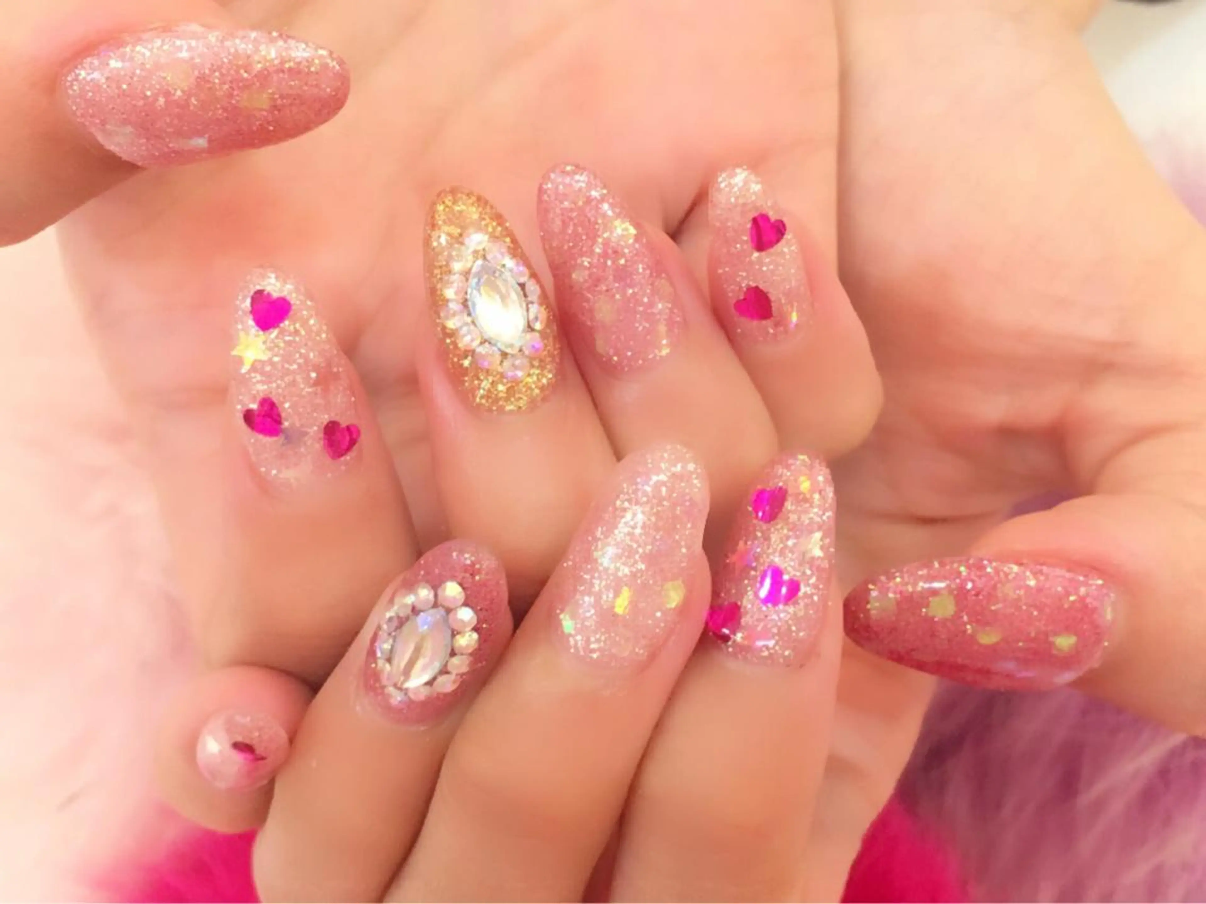 ミディアム ネイル アートネイル フットネイル キラキラネイル スカルプネイル ストーンネイル NAILSGOGO shibuyaのネイルデザイン