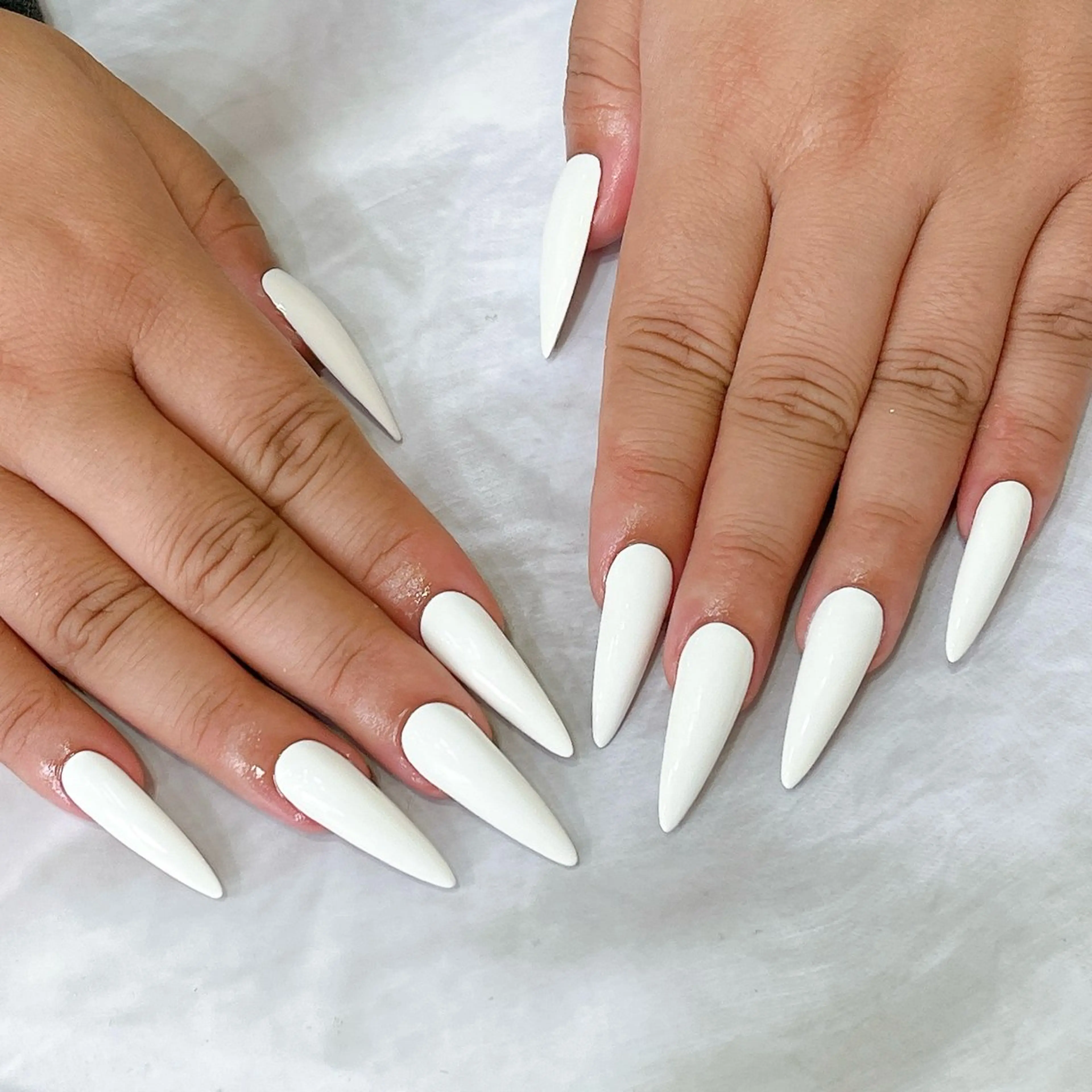 ネイル 長さ出し ワンカラーネイル ホワイト Ellenail名古屋所属・伊藤 愛のネイルデザイン