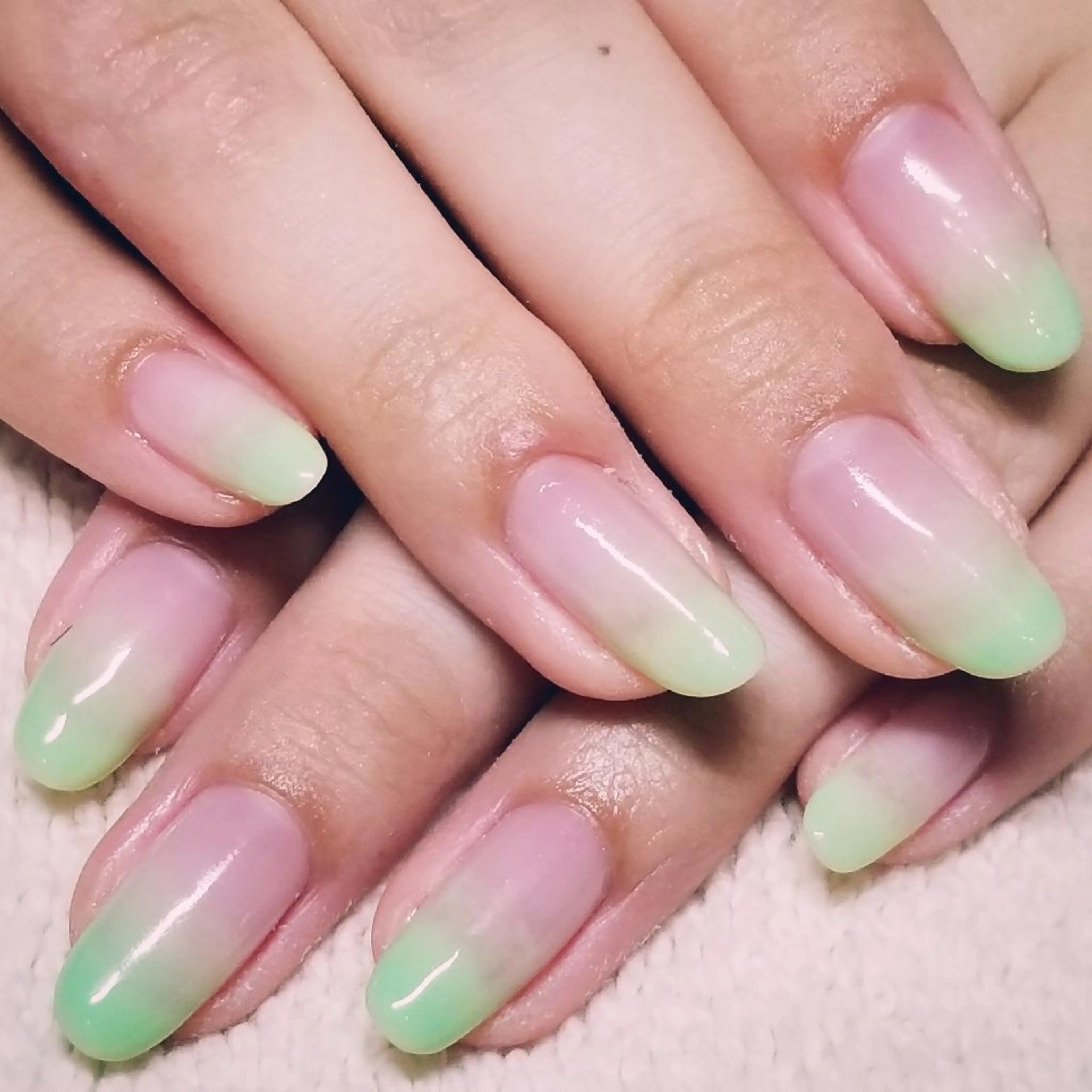 ネイル グラデーション グリーン ワンカラーネイル ハンドネイル よしだ ひろきのネイルデザイン