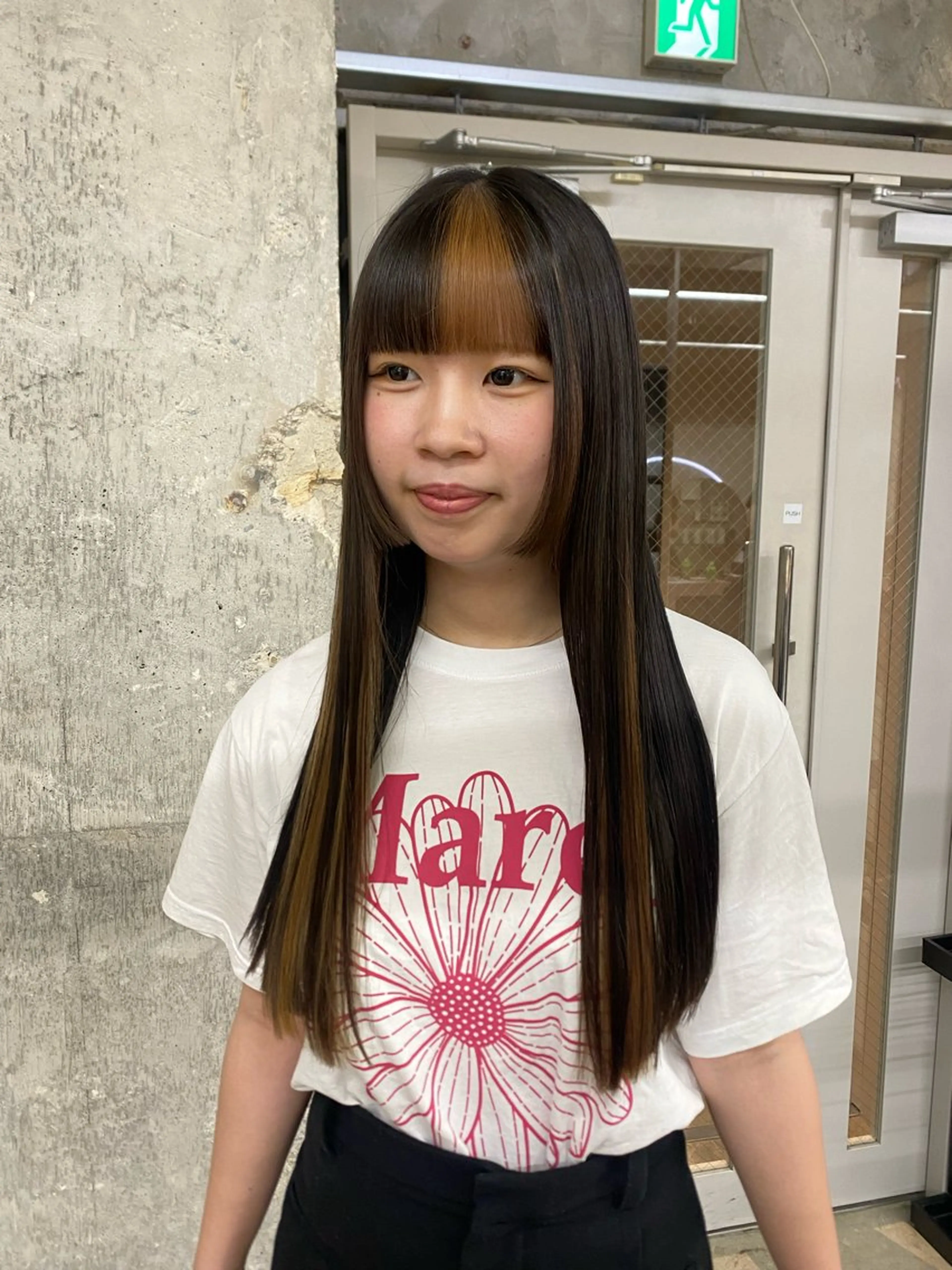 ロング カット ヘアカラー トリートメント 暖色カラー/オリーブ /ミニボブ/白柳美空のヘアスタイル