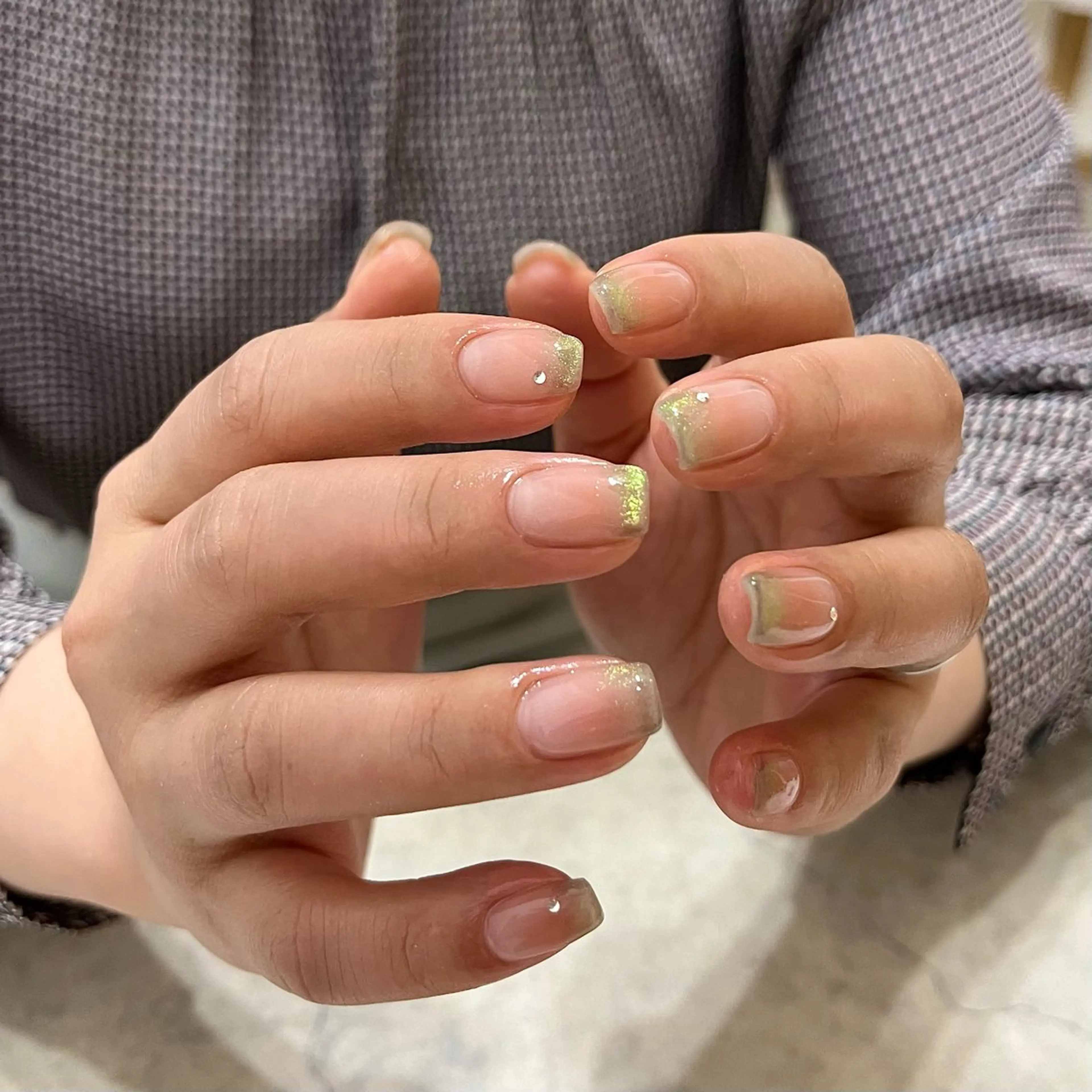 ネイル グリーン マグネットネイル ハンドネイル nail salon O (en)所属・vegh. nail／阿波座のネイルデザイン