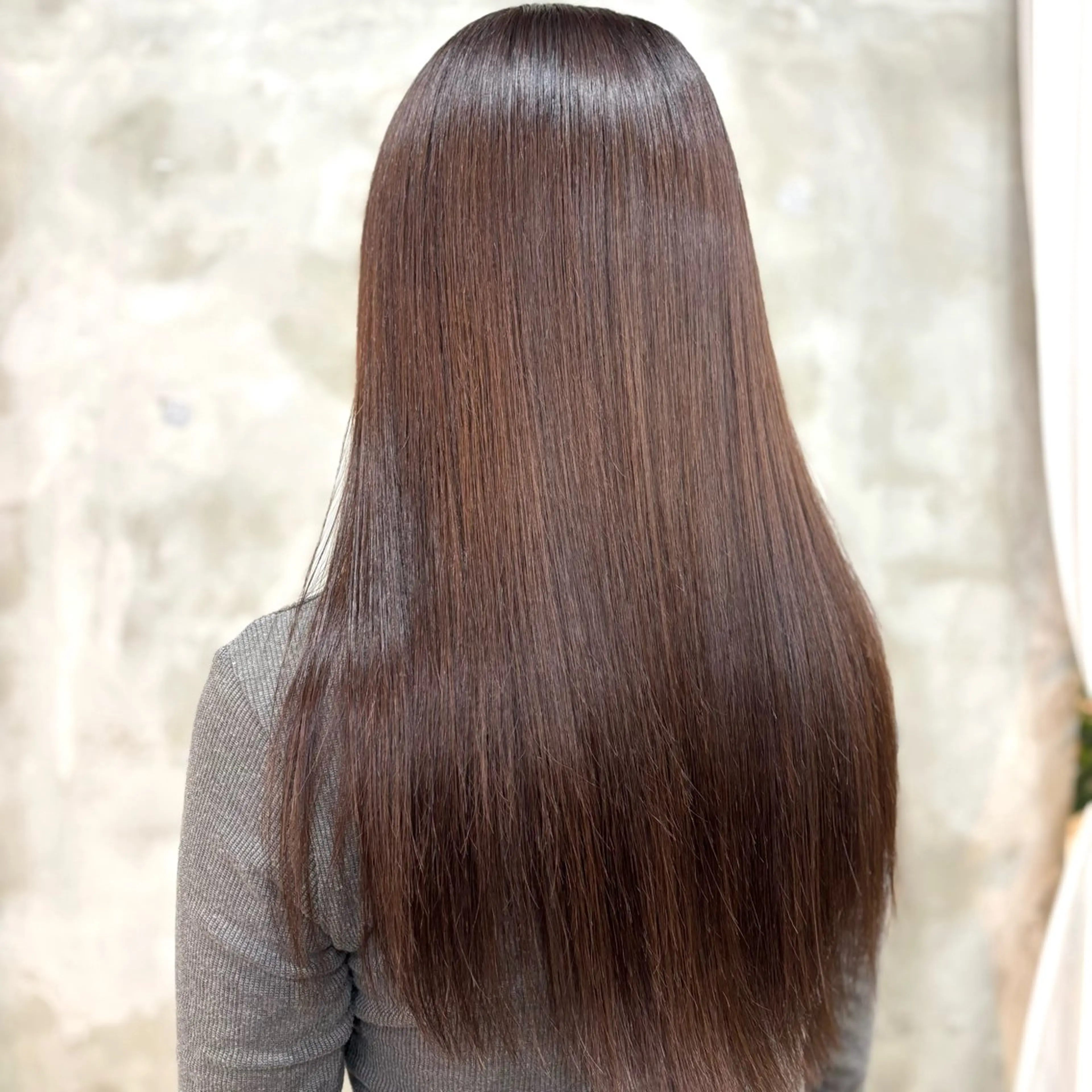 ロング カラー ブラウンカラー ヘアカラー トリートメント 美容室eTONe仙台駅前所属・艶髪‎カラー🤍 RIKAのヘアスタイル