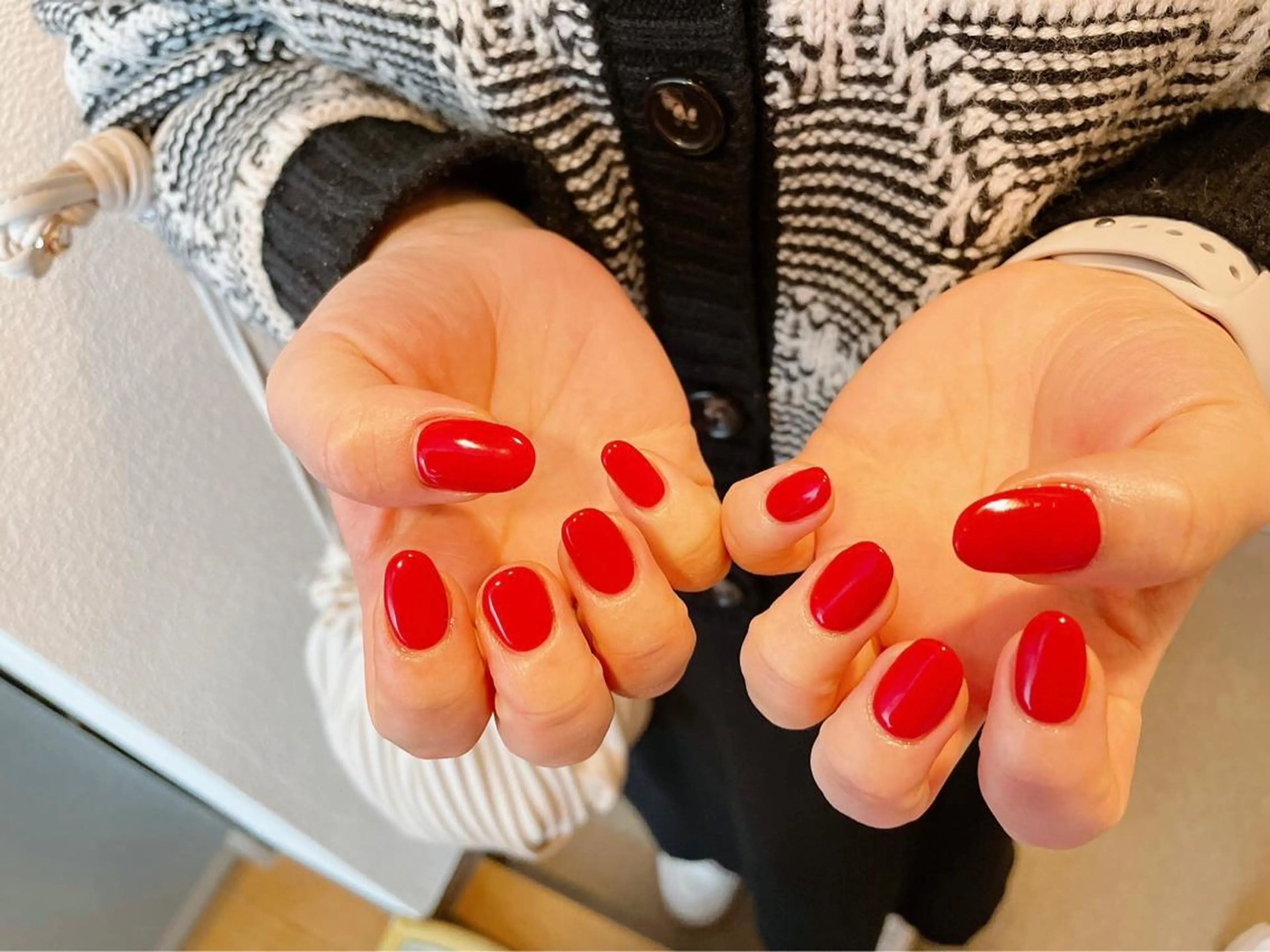 ネイル 赤色 ハンドネイル kiki nail 二子玉川のネイルデザイン