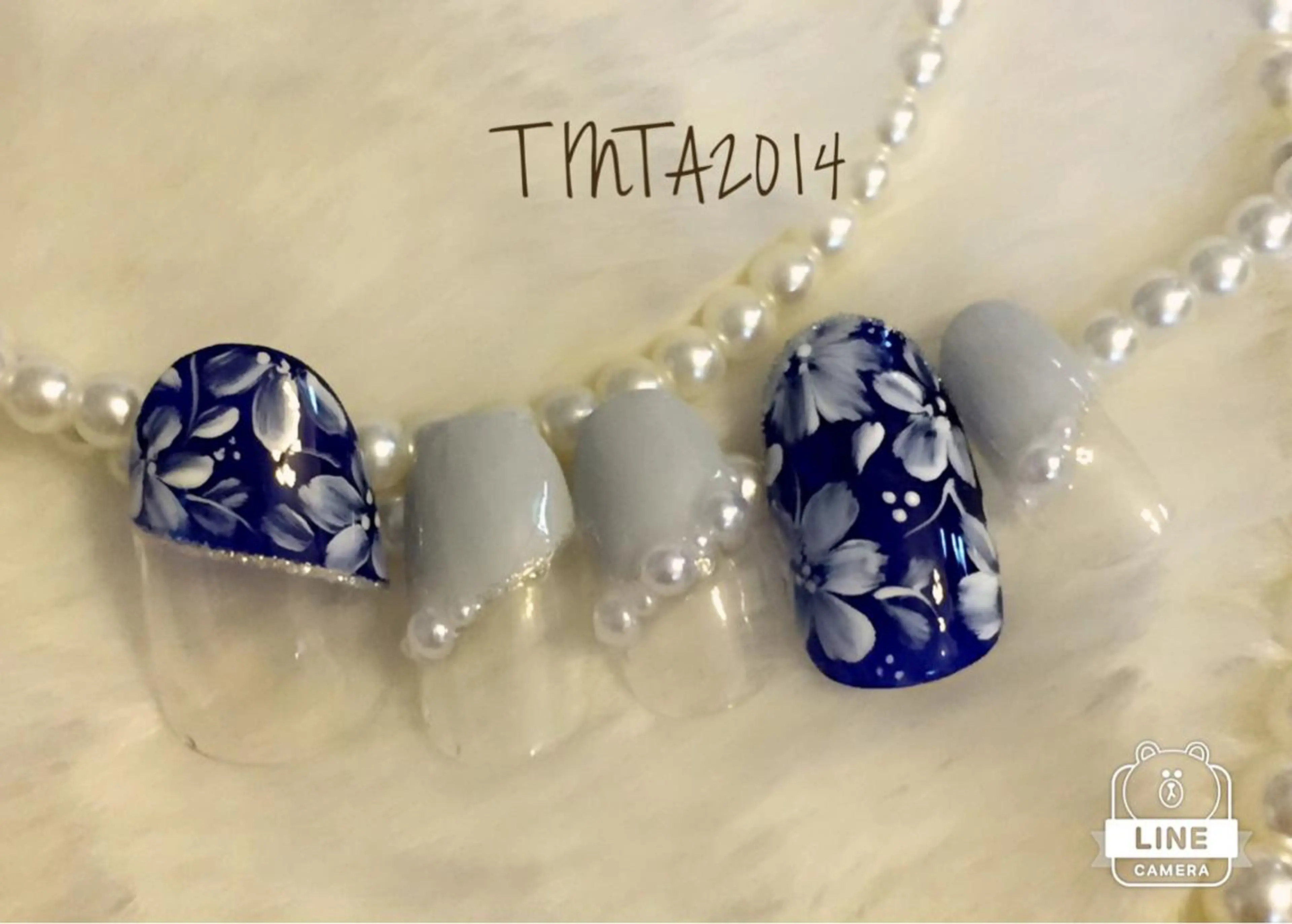 ネイル フラワーネイル ネイビー ネイルサロン ティンタ所属・馬場 典子のネイルデザイン