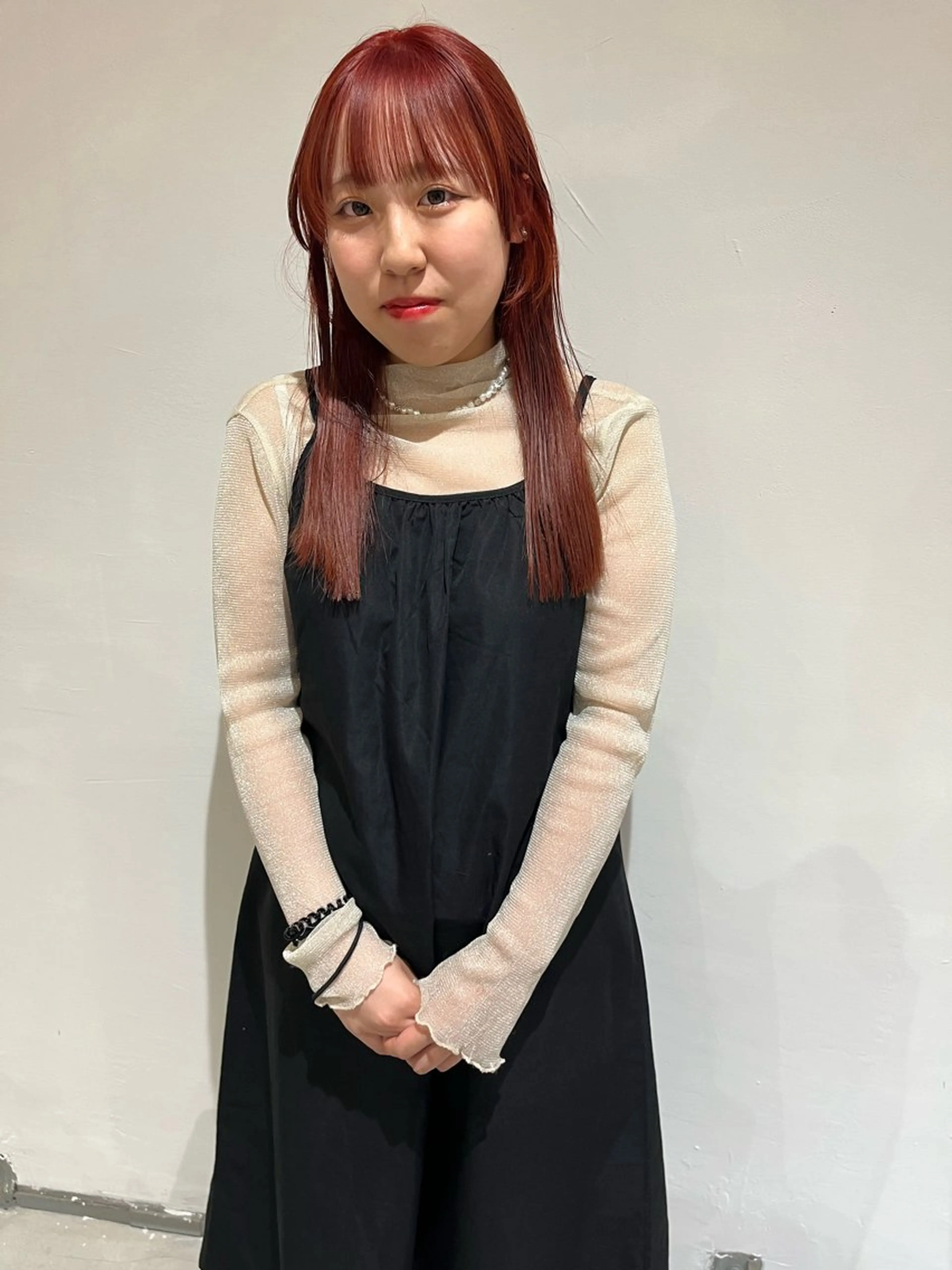 ロング カラー ブリーチ レッドカラー 鈴木 美紅のヘアスタイル