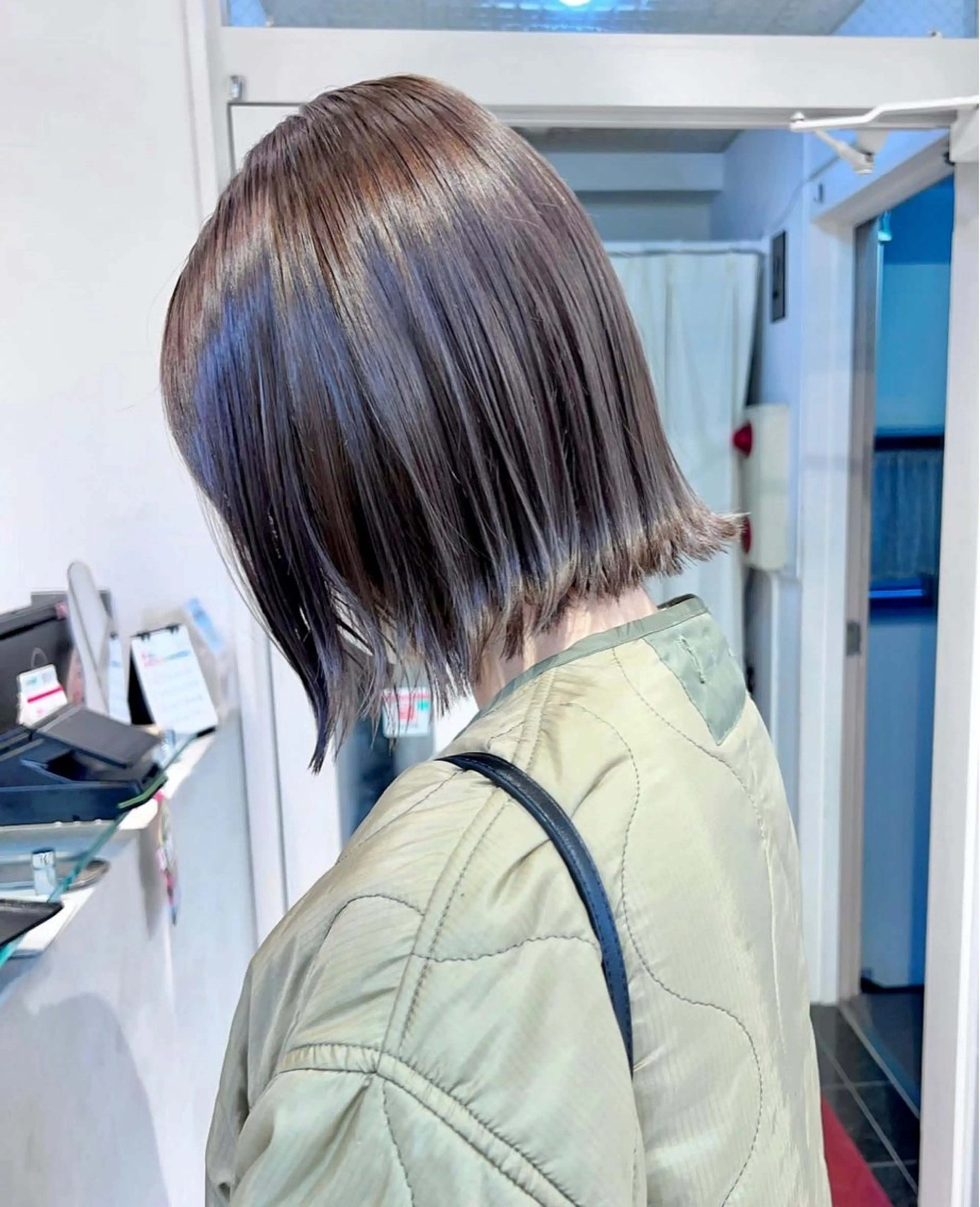 ショート センターパート /ニュアンスパーマのヘアスタイル