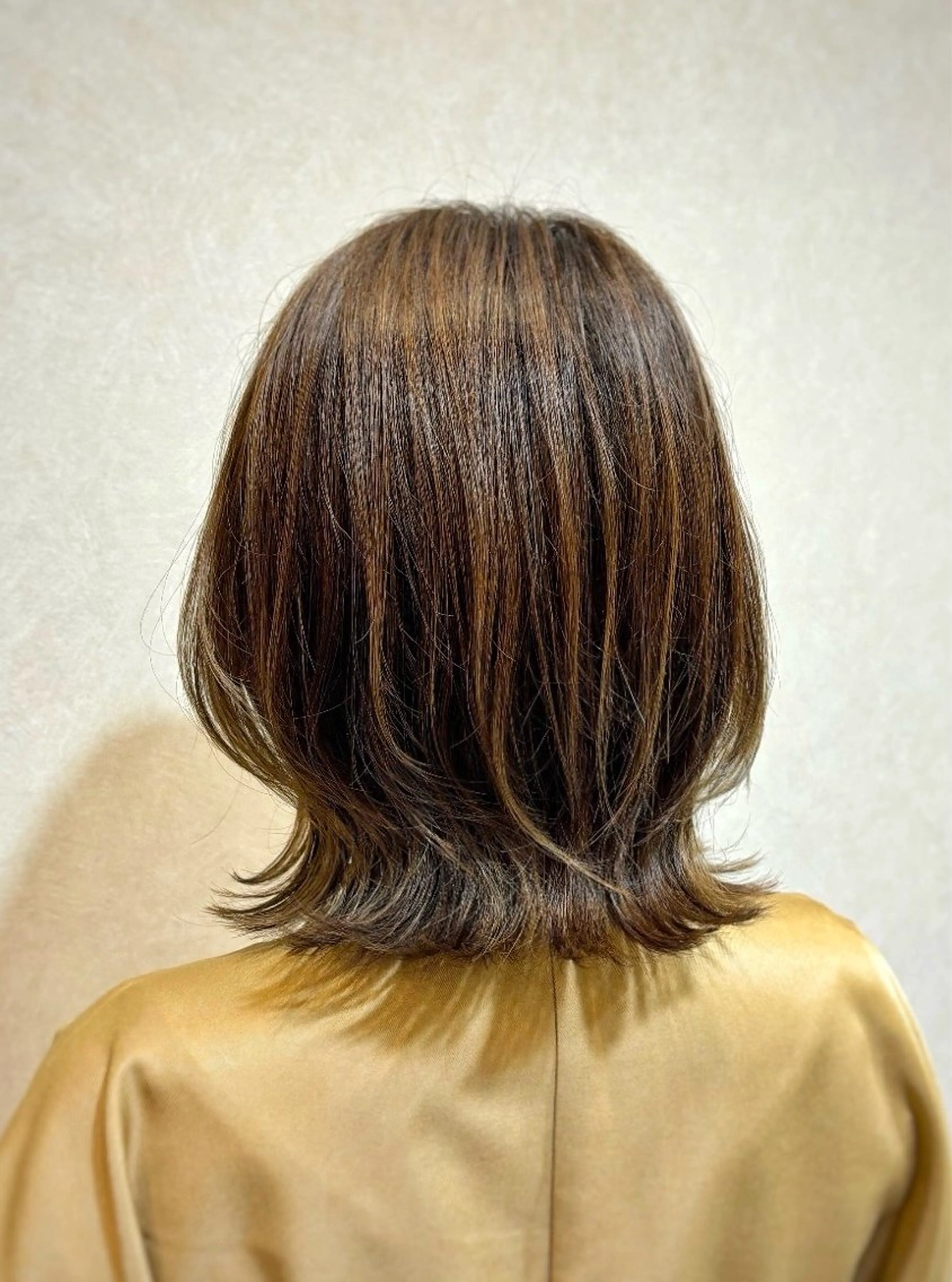 ミディアム カラー ベージュカラー ブラウンカラー ブラウンベージュ ボブ くびれヘア カット ヘアカラー ブリーチなしベージュ 特化 松村 茶屋町のヘアスタイル