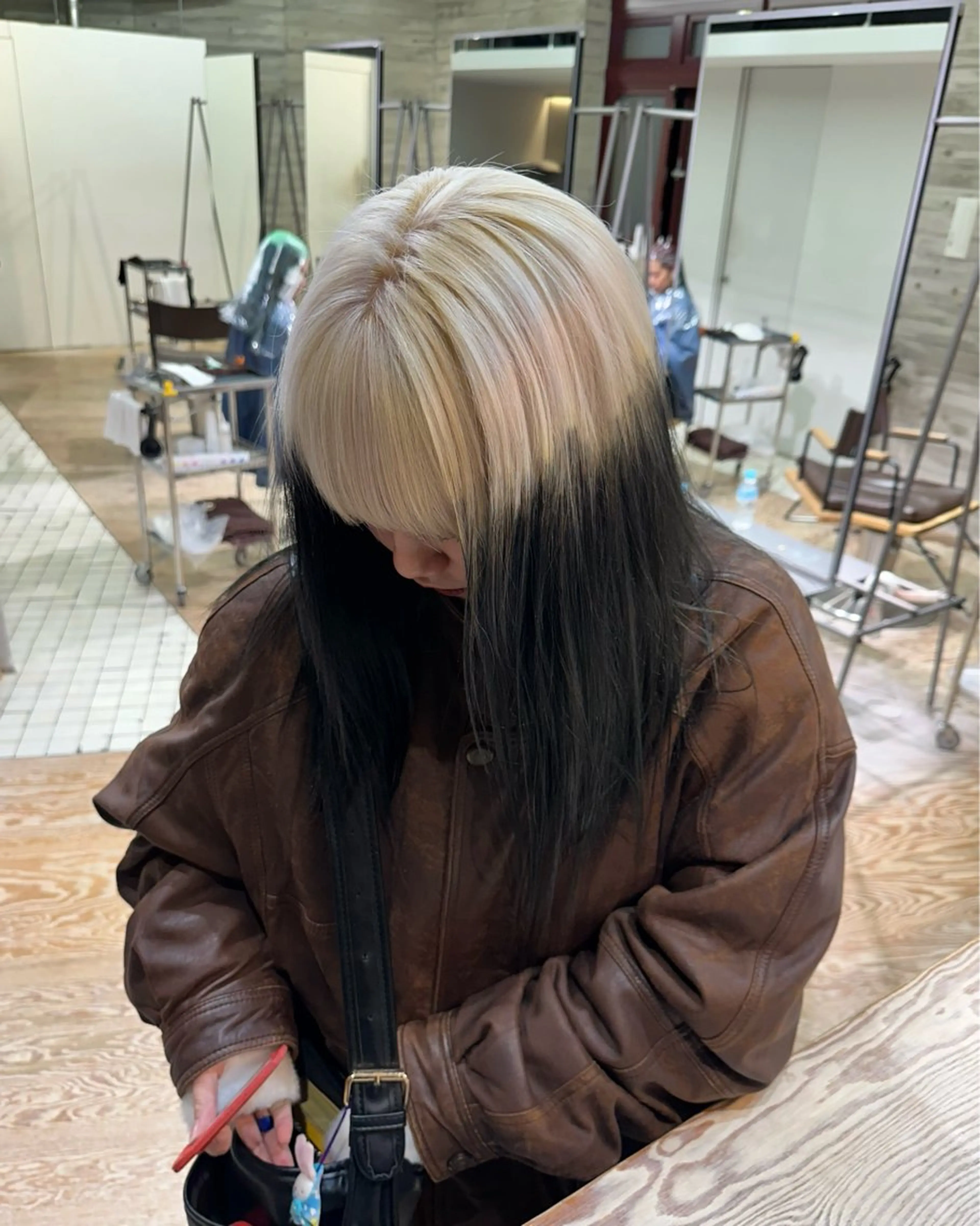 カラー 抜きっぱなしブロンド ササキカズマのヘアスタイル