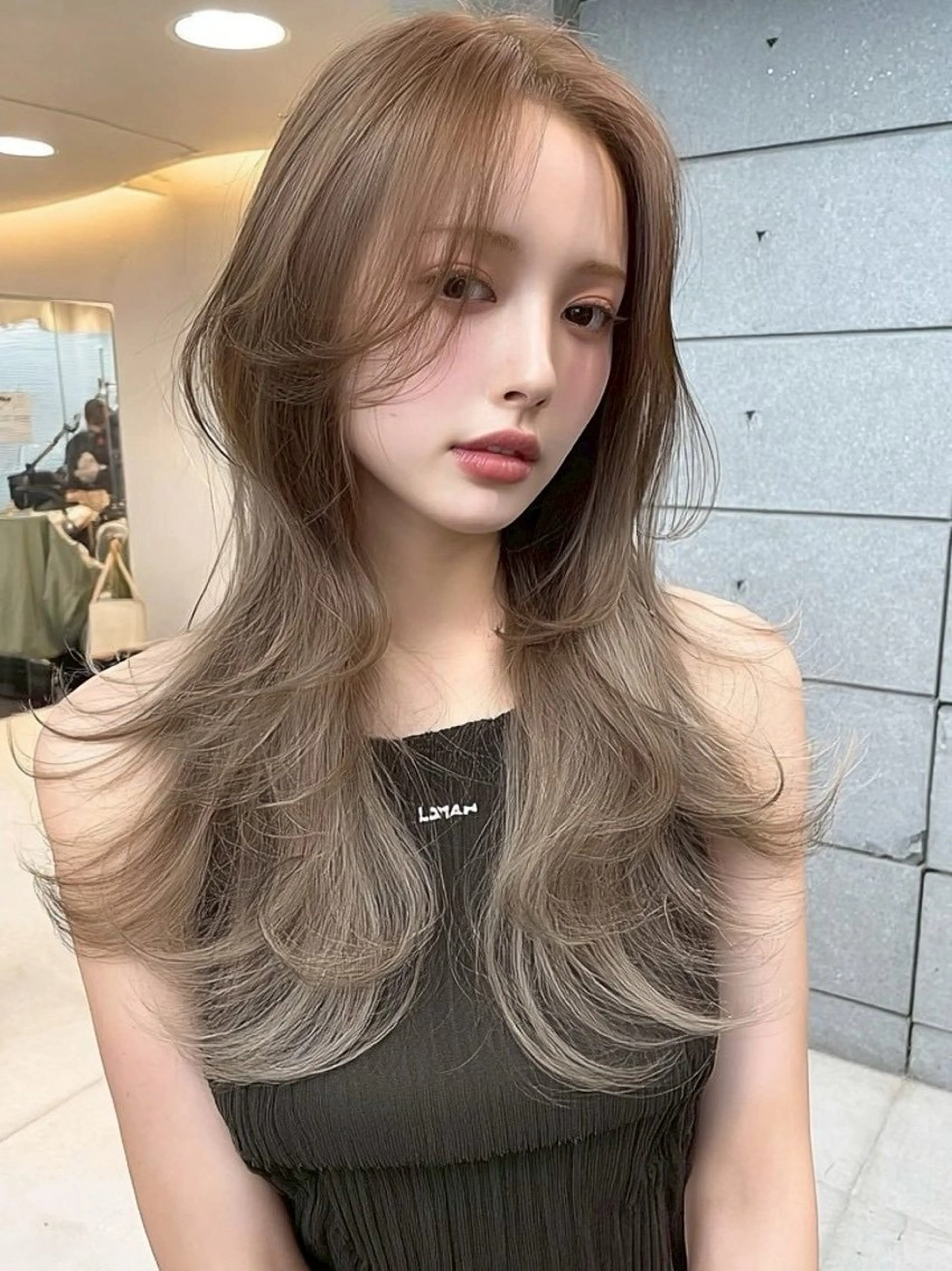 ロング カラー ボブ 顔まわりレイヤー 韓国風ヘア レイヤーカット ウルフカット 岡田 望愛🫧のヘアスタイル