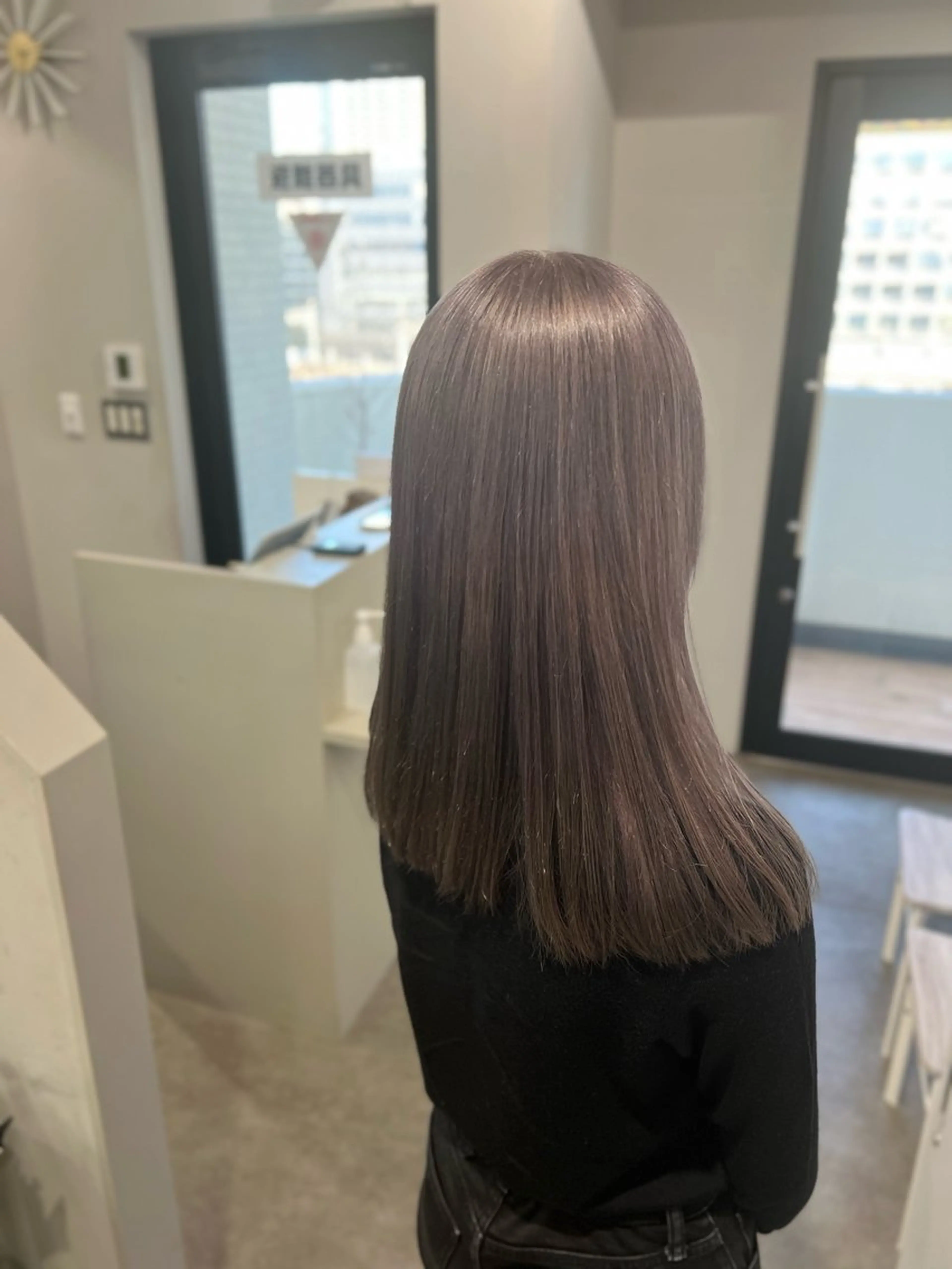ロング カラー ベージュカラー ブリーチ ブロンド ダブルカラー ラベンダーカラー カット ヘアカラー トリートメント ブリーチ/髪質改善/ レイヤー/YUTO‎のヘアスタイル