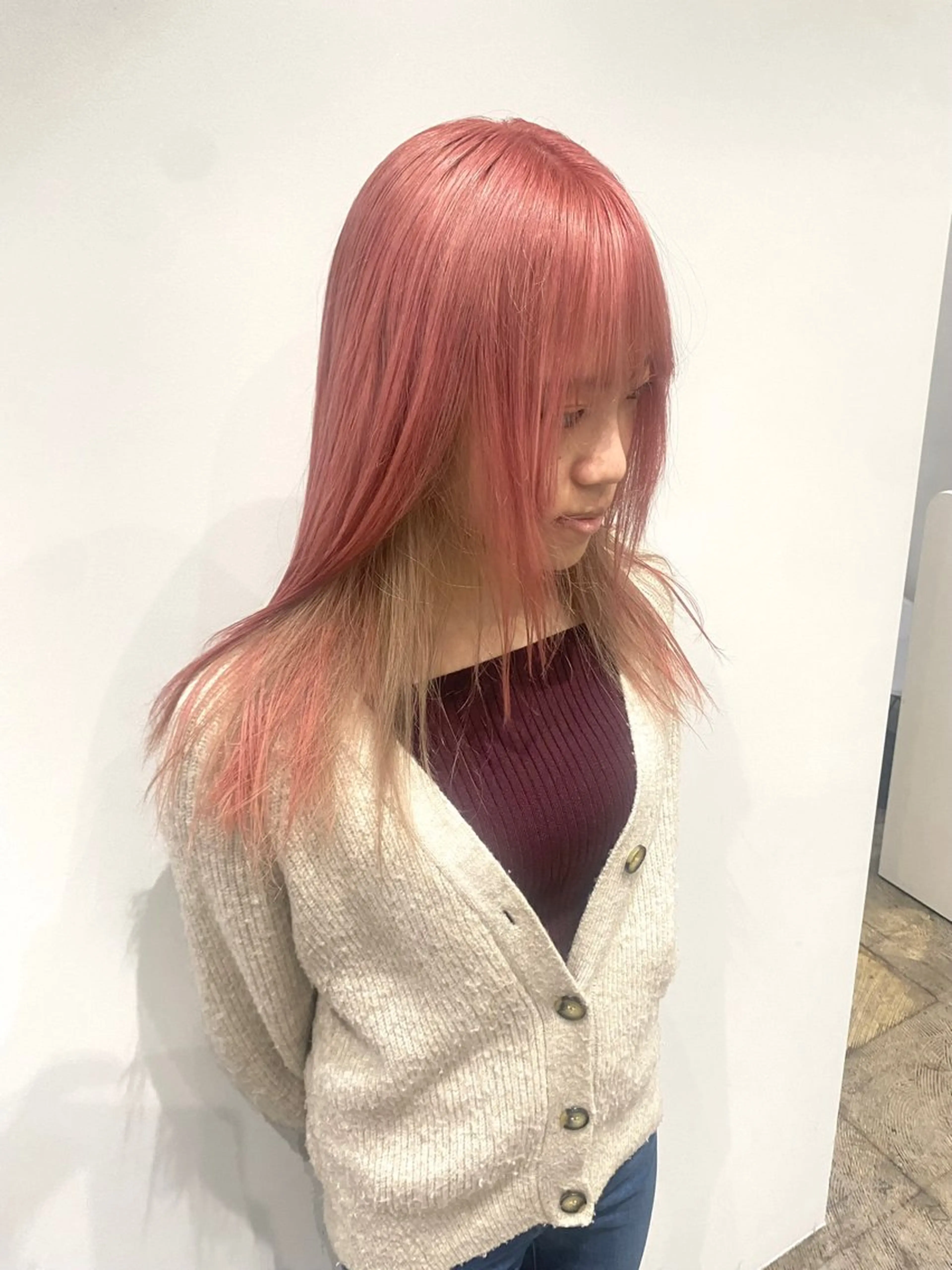 セミロング カラー ブリーチ ピンクカラー 年間1500人担当 代表　南一路のヘアスタイル