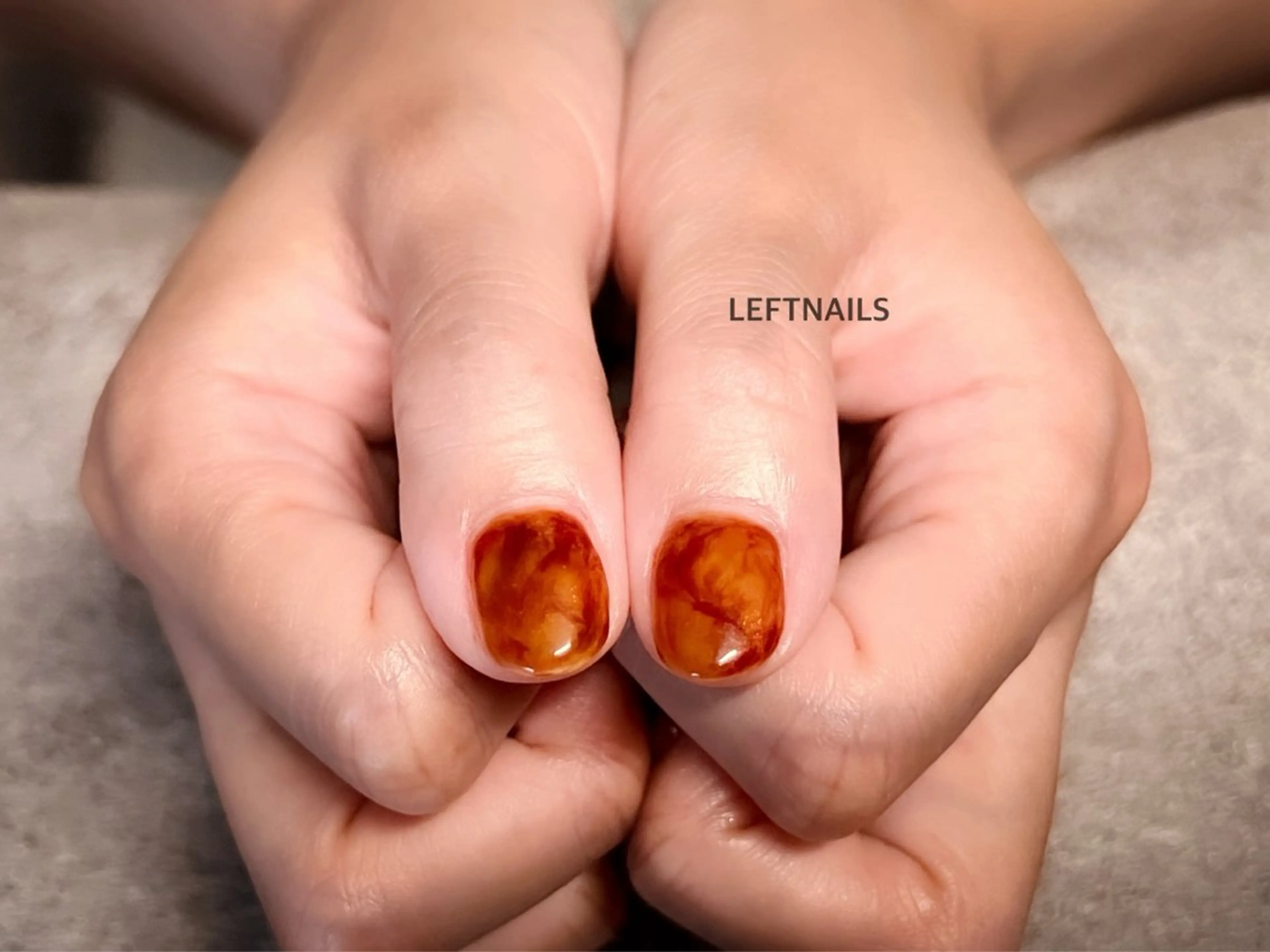 キッズ LEFTNAILS フィルインニュアンスのネイルデザイン