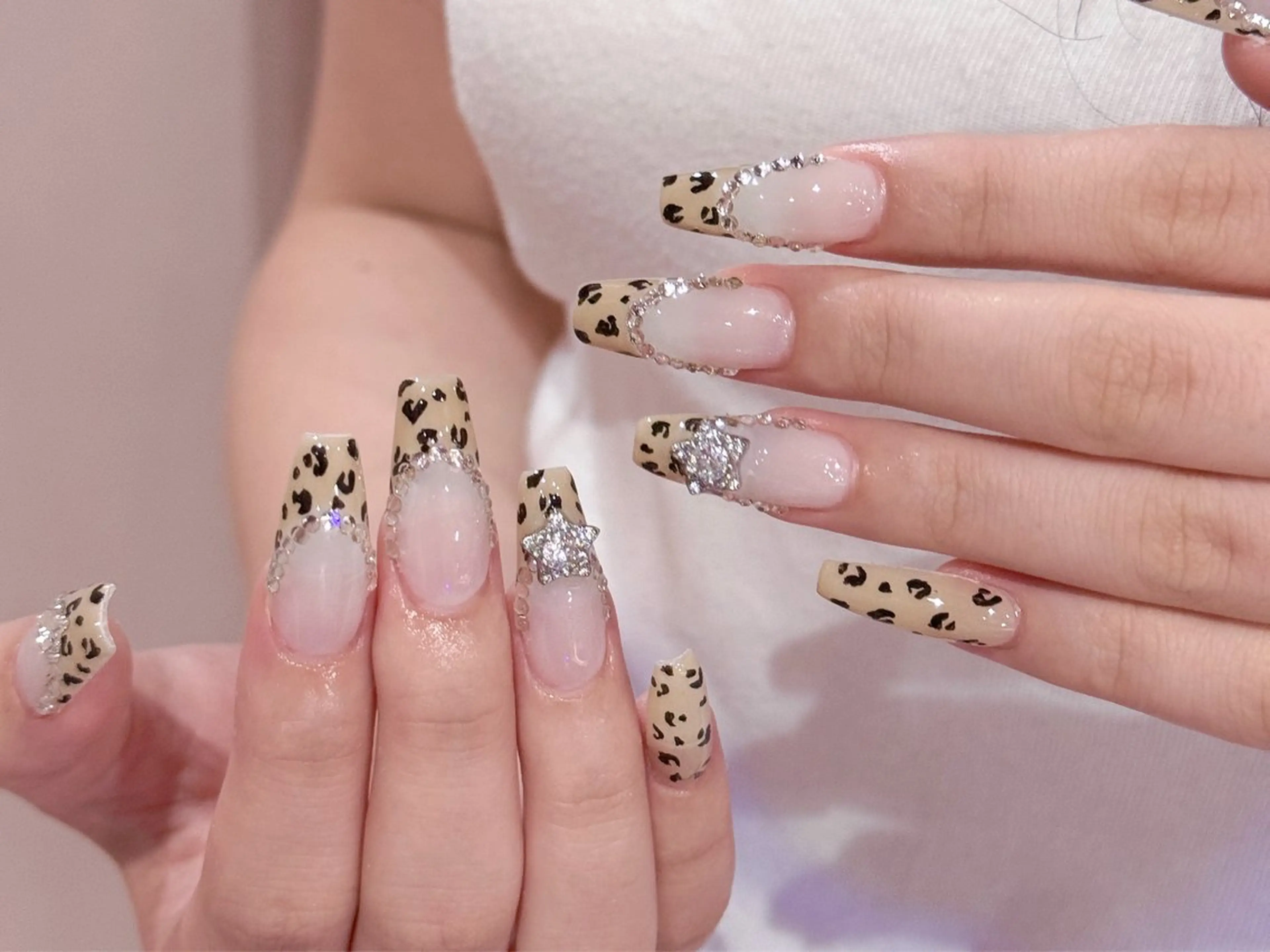 ネイル Dark honey スカルプ専門原宿店のネイルデザイン