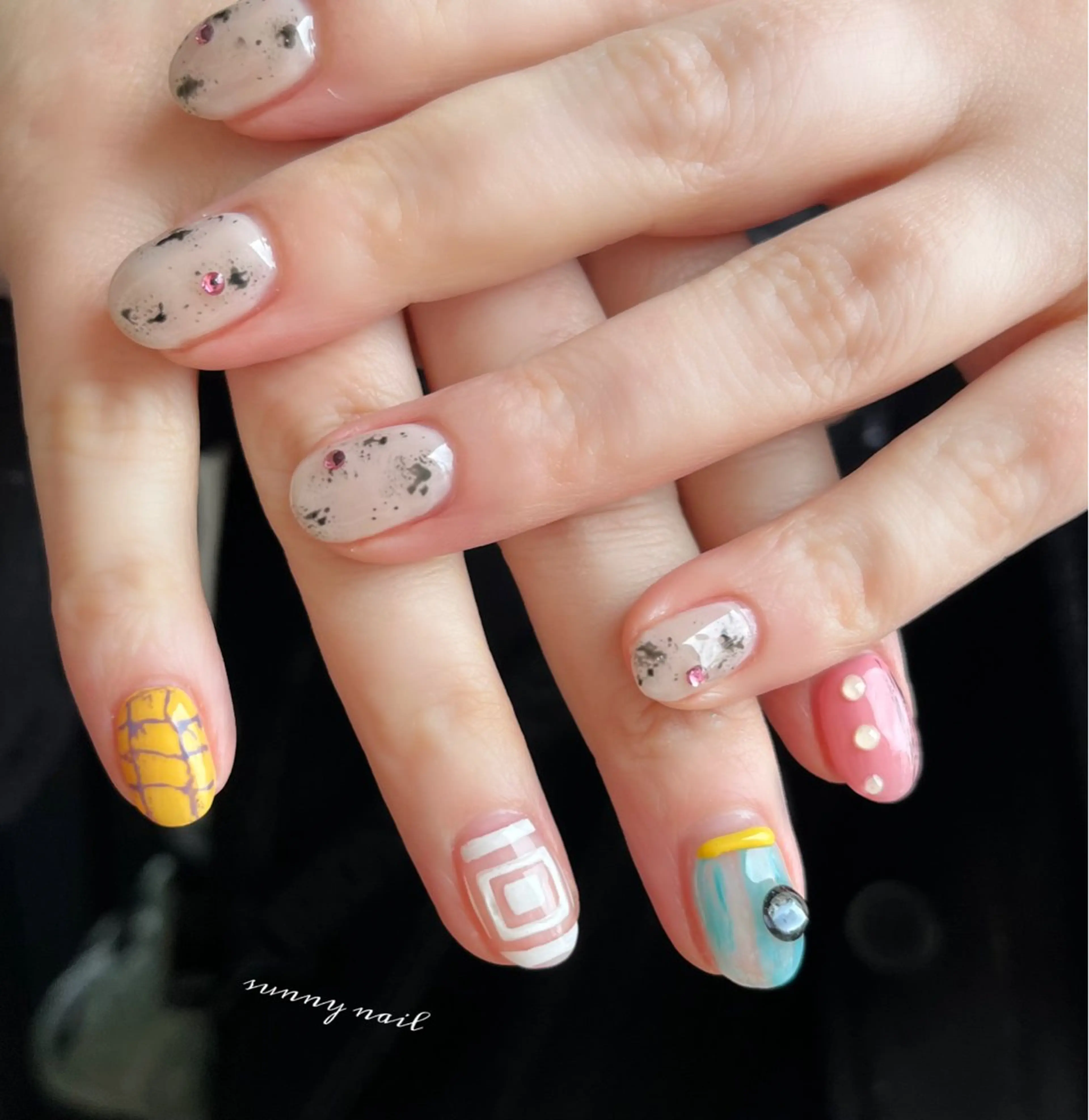 ネイル カジュアル ジェルネイル パラジェル sunny nailのネイルデザイン