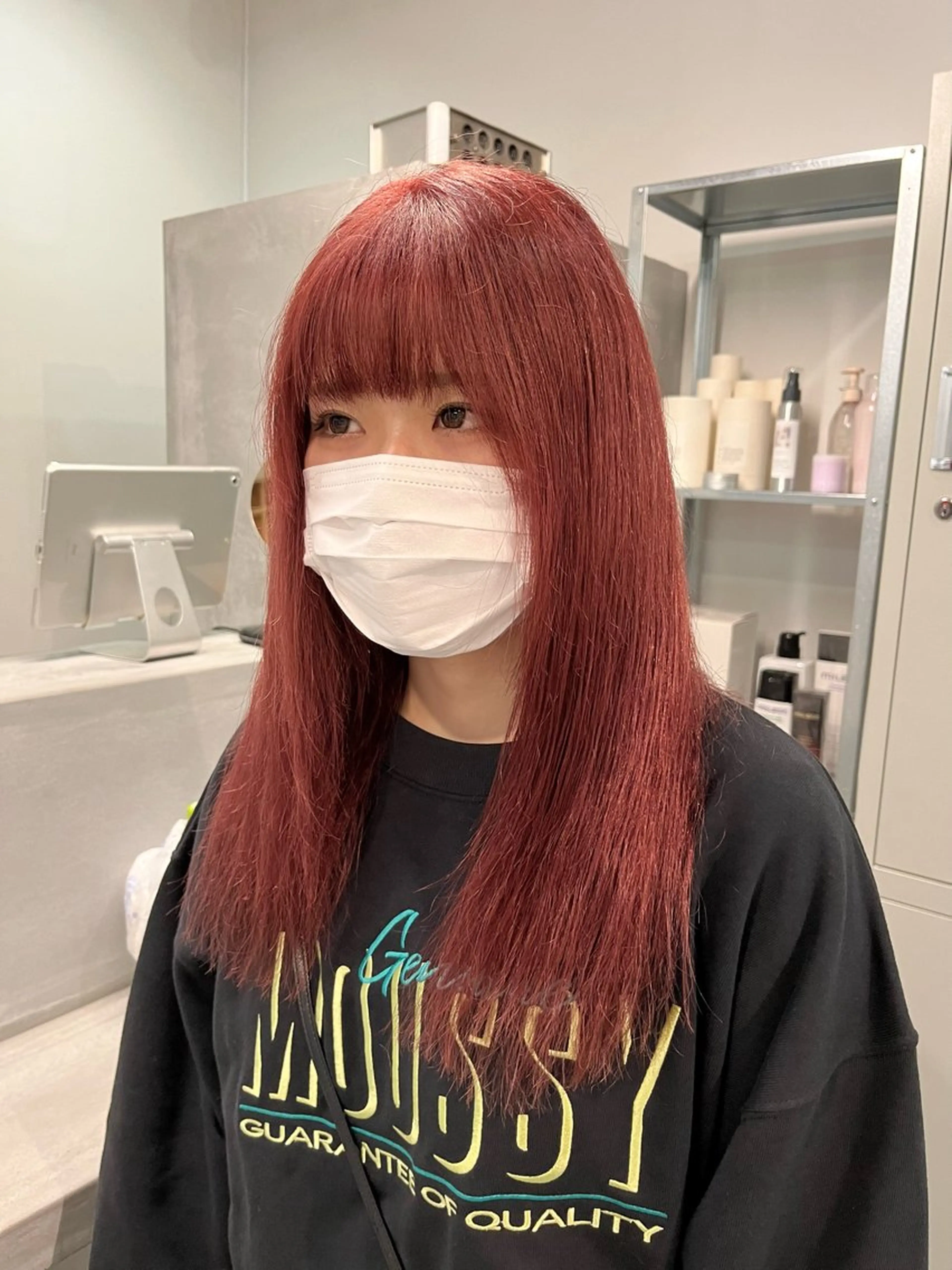 ロング カラー ブリーチ レッドカラー カット ヘアカラー トリートメント ブリーチなしカラー ダブルカラーエクステのヘアスタイル