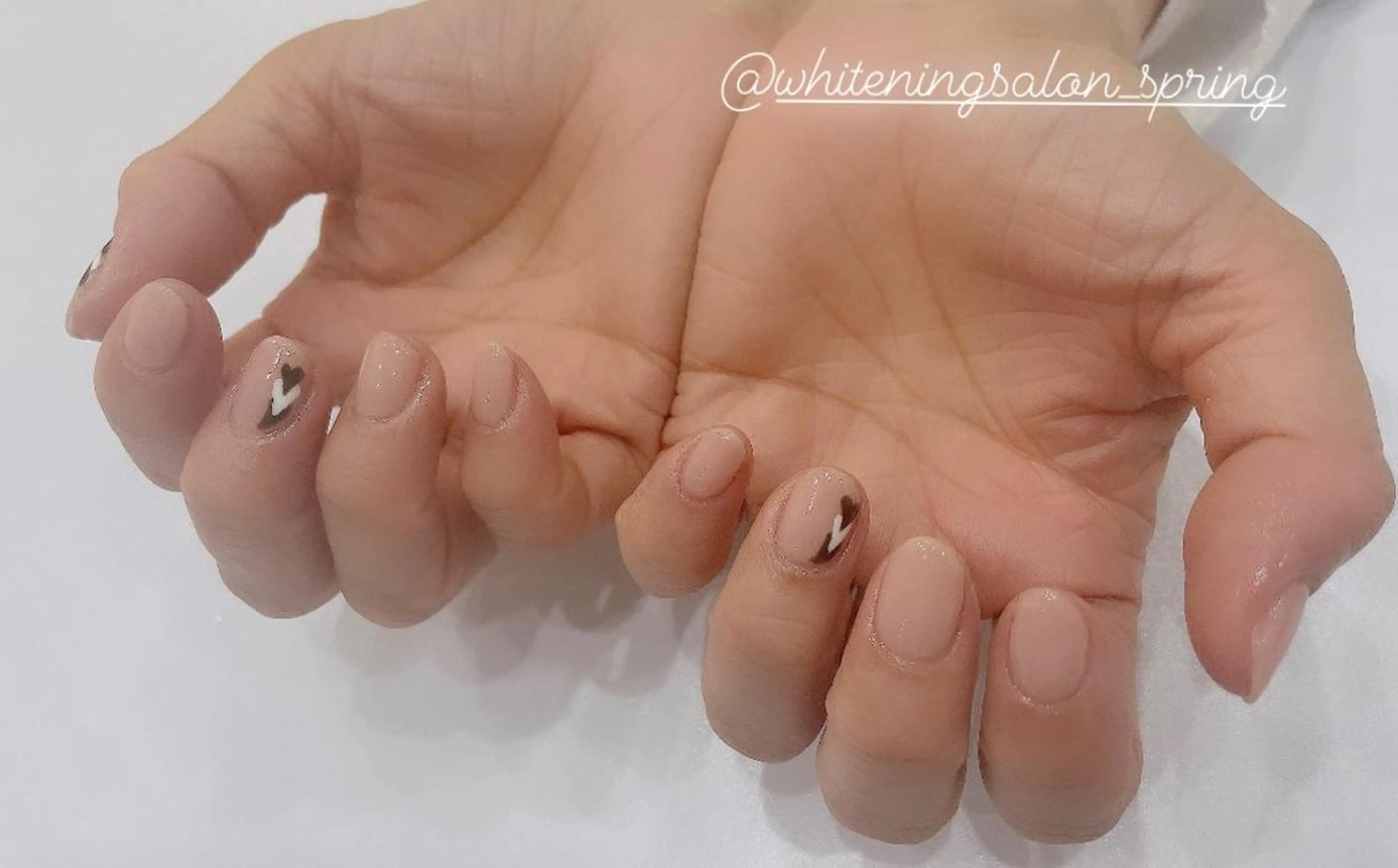 ネイル ハート シンプルネイル Nakao Hitomiのネイルデザイン
