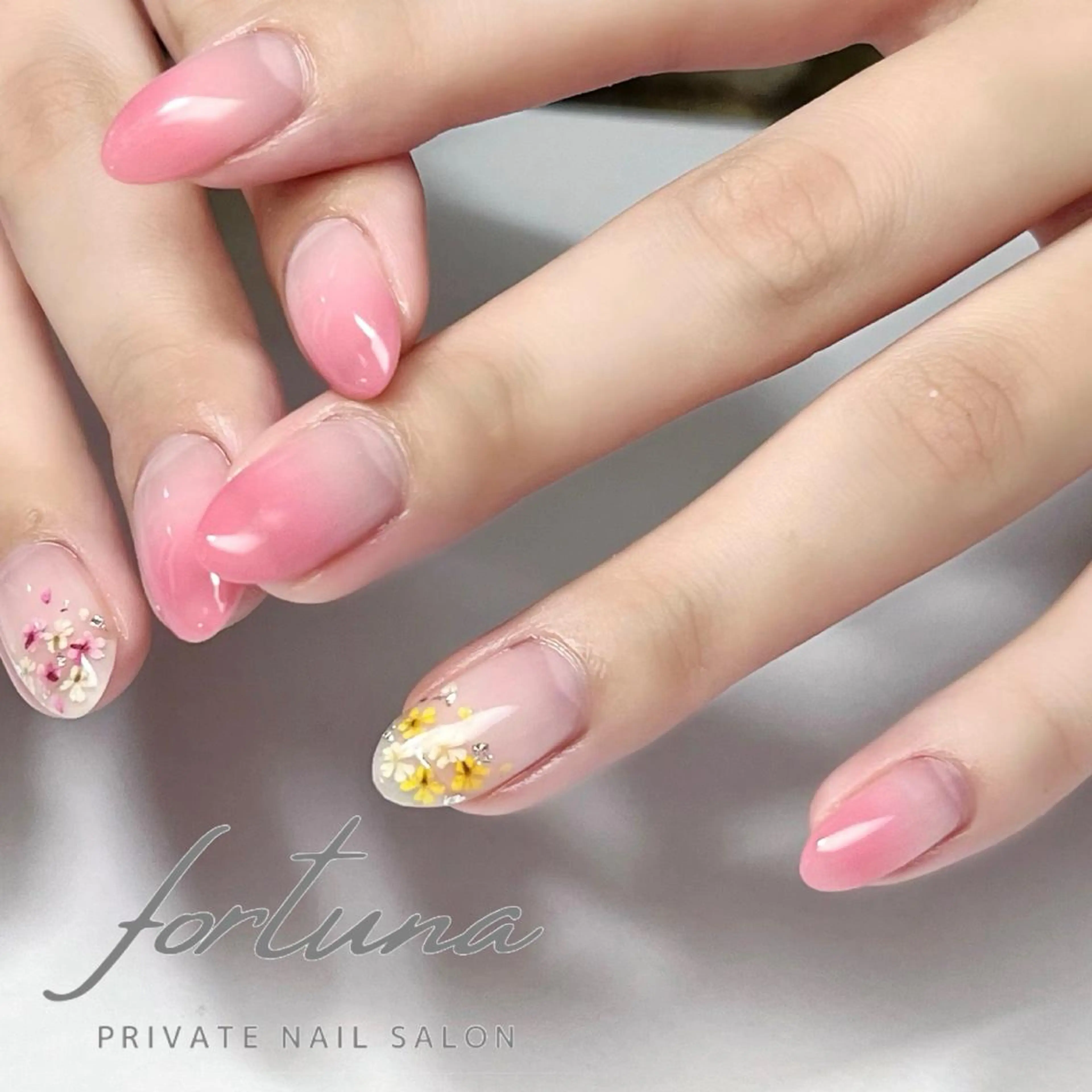 ネイル フラワーネイル ジェルネイル グラデーション パラジェル 春ネイル ハンドネイル fortuna 武藤裕美のネイルデザイン