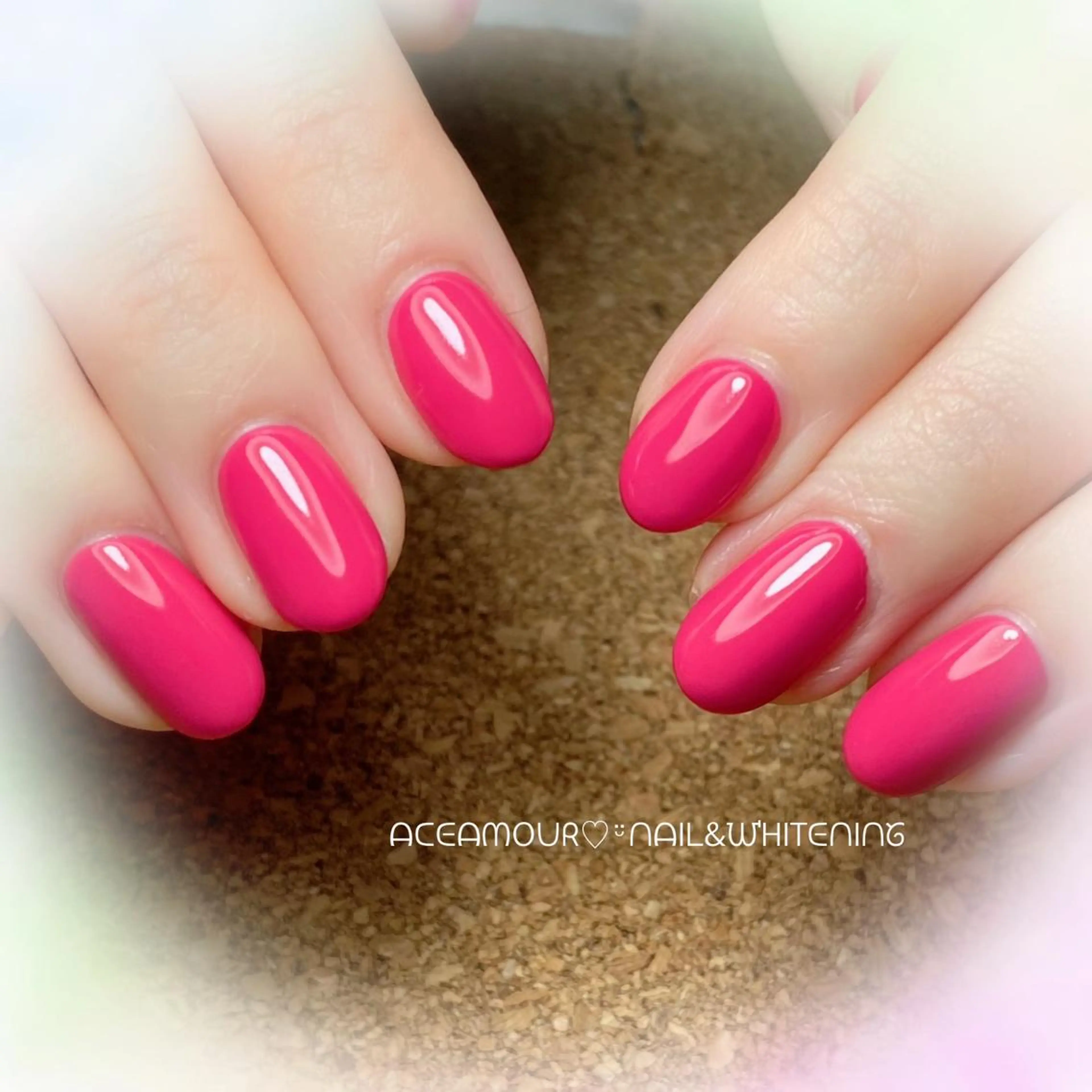 ネイル ピンク 赤色 ショートネイル ネイル/耳つぼ /新ホワイトニングのネイルデザイン