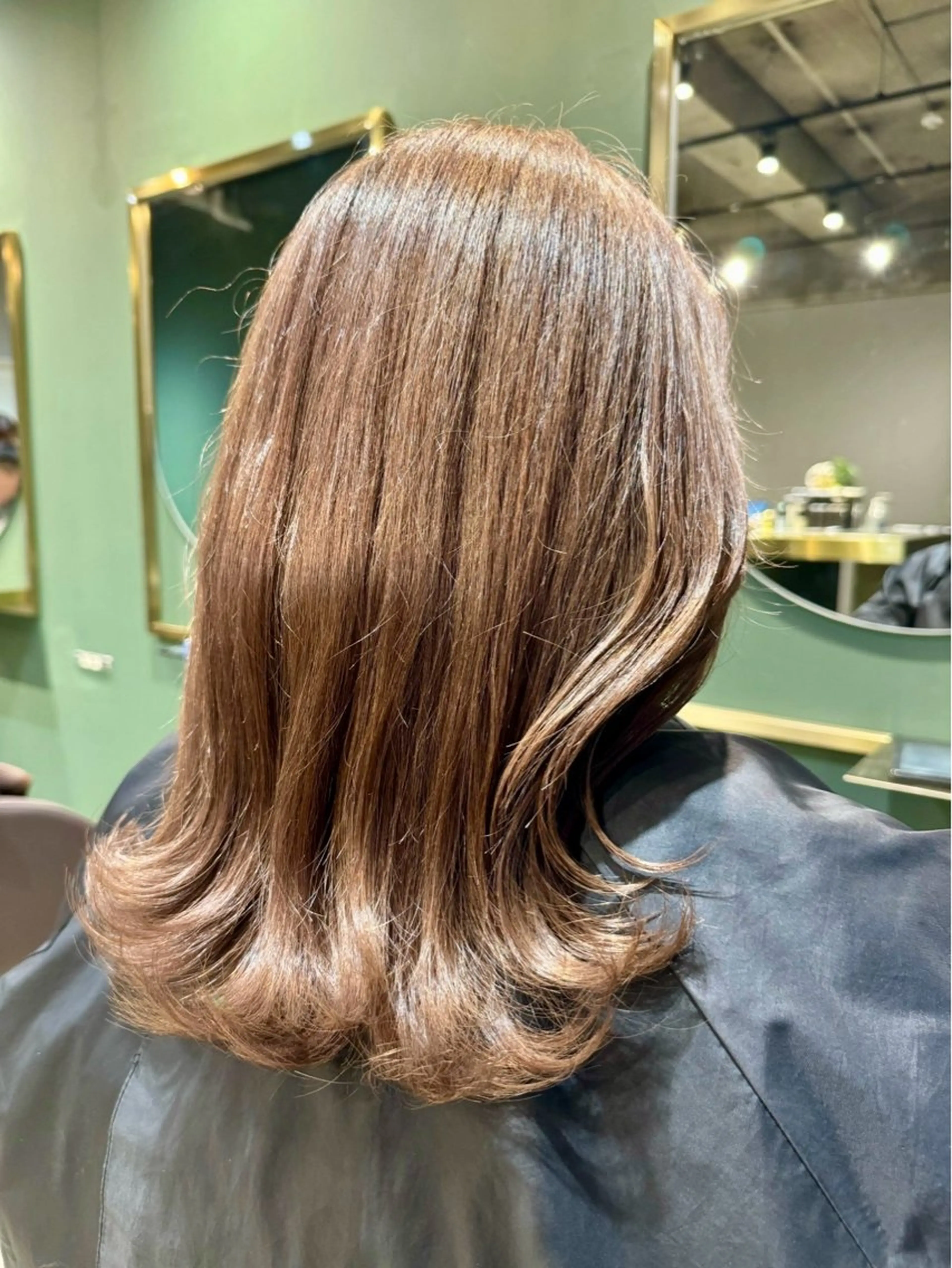 ミディアム カラー カラースペシャリスト しょう🧑🏼‍🎨のヘアスタイル