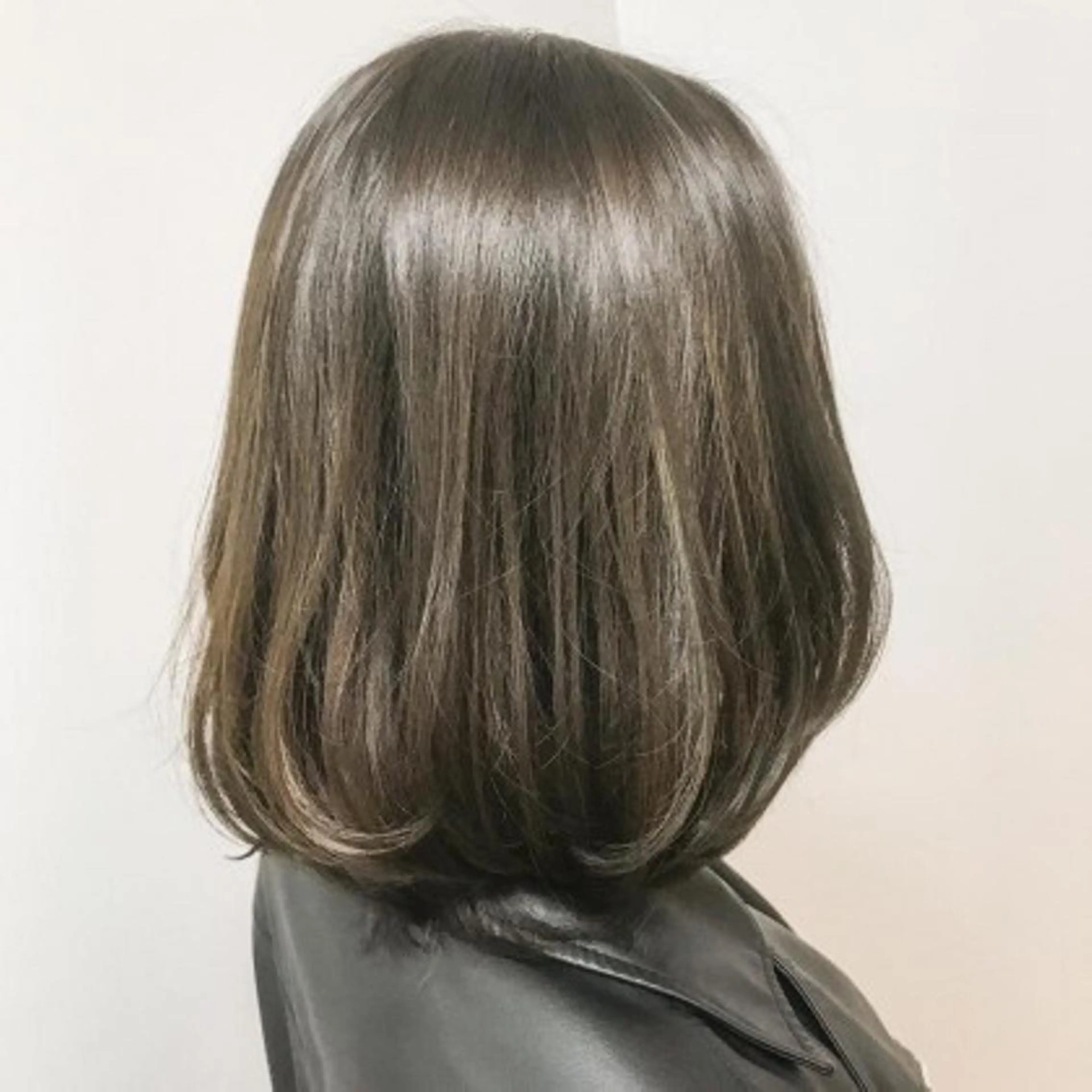 ミディアム カラー sharesalon セキケイタのヘアスタイル