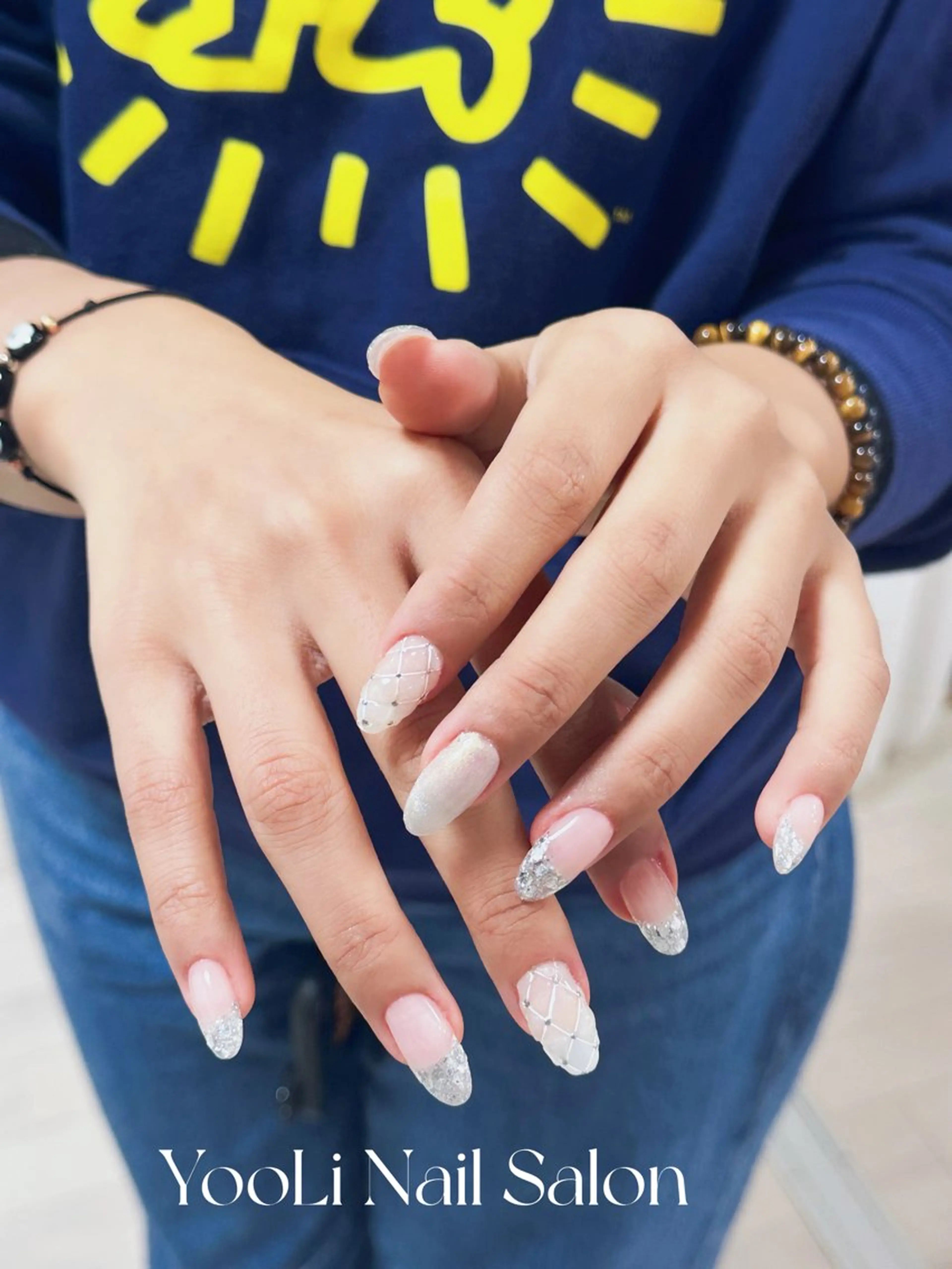 ネイル アートネイル オーロラネイル チークネイル フレンチネイル ガラスフレンチ ハンドネイル 🎀セ リ🎀のネイルデザイン