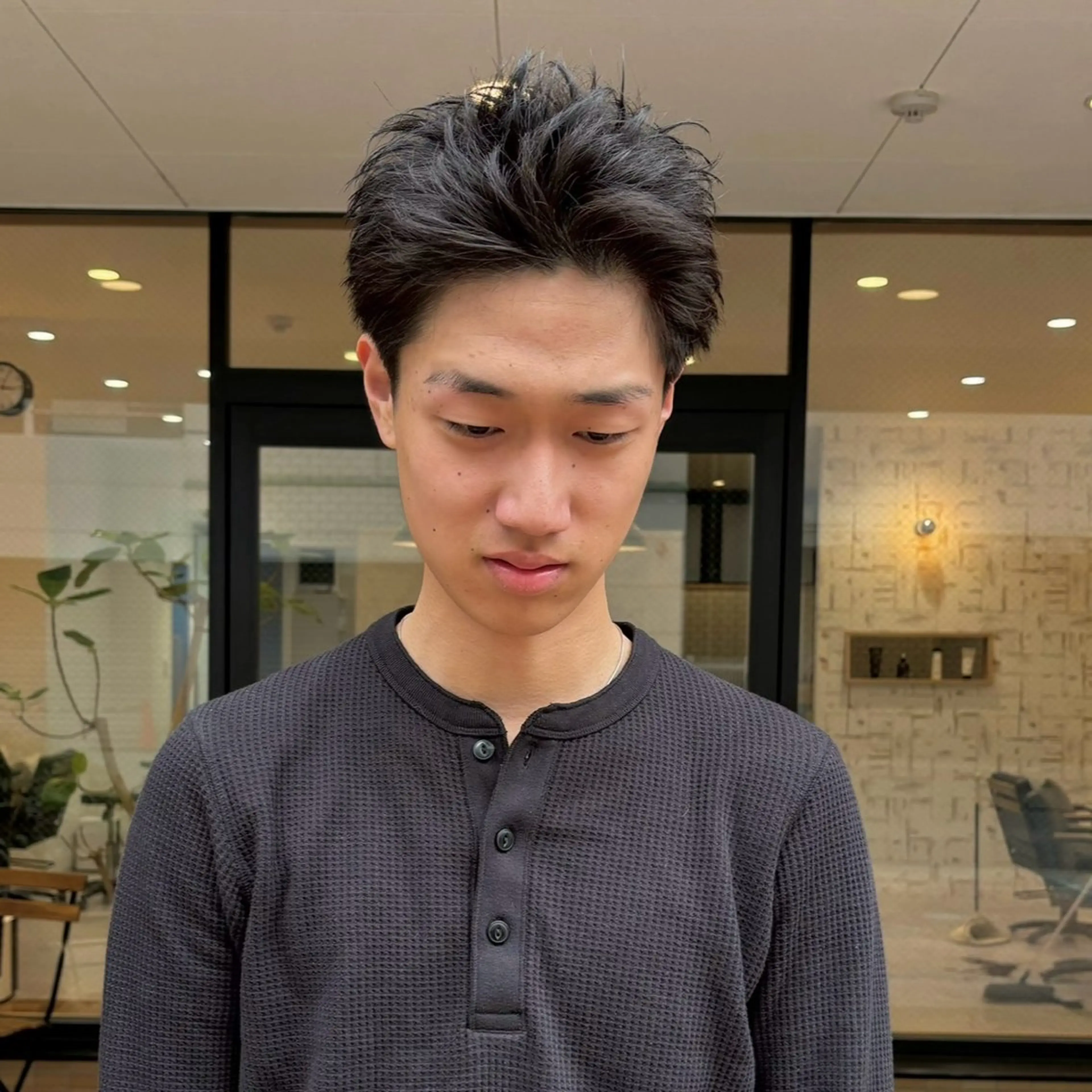 メンズ フェードカット メンズパーマ メンズショート スパイキーショート 波巻きパーマ カット 【メンズ専門 】村斎　伶次のヘアスタイル