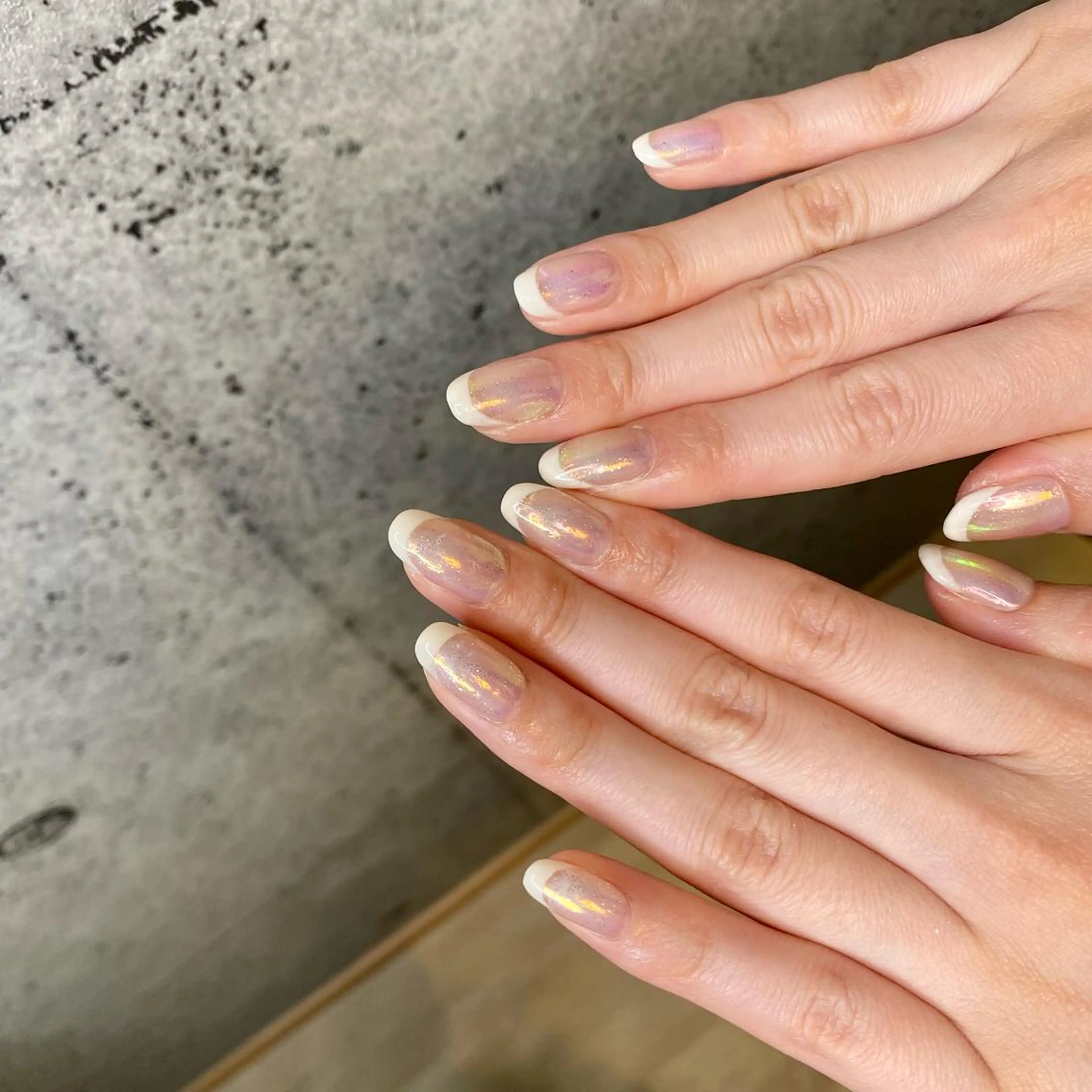 ネイル フレンチネイル キラキラネイル ラメ(グリッター) ハンドネイル Meviy所属・Meviy （メヴィー）のマツエク・マツパデザイン