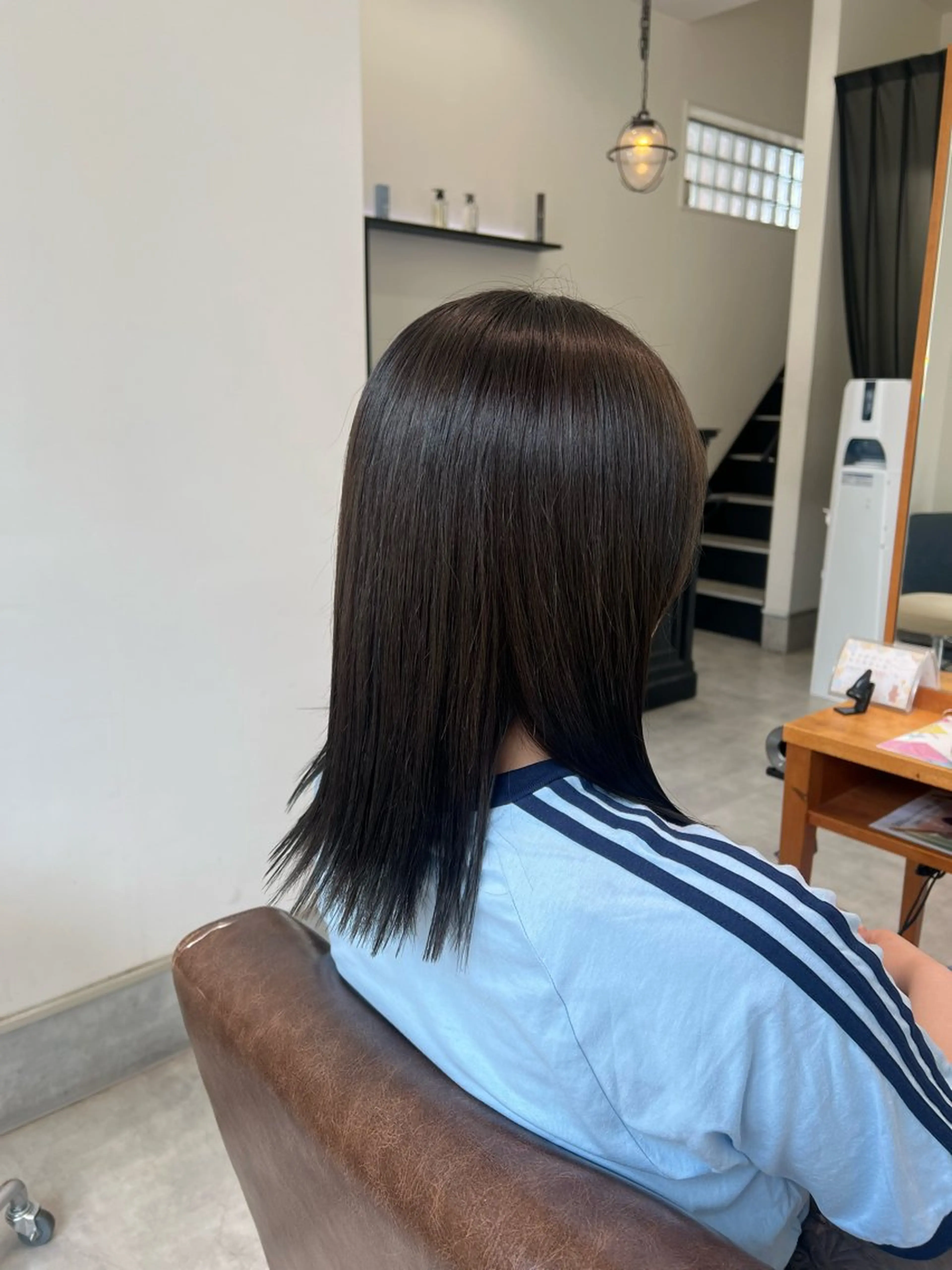ミディアム 黒阪 なみのヘアスタイル