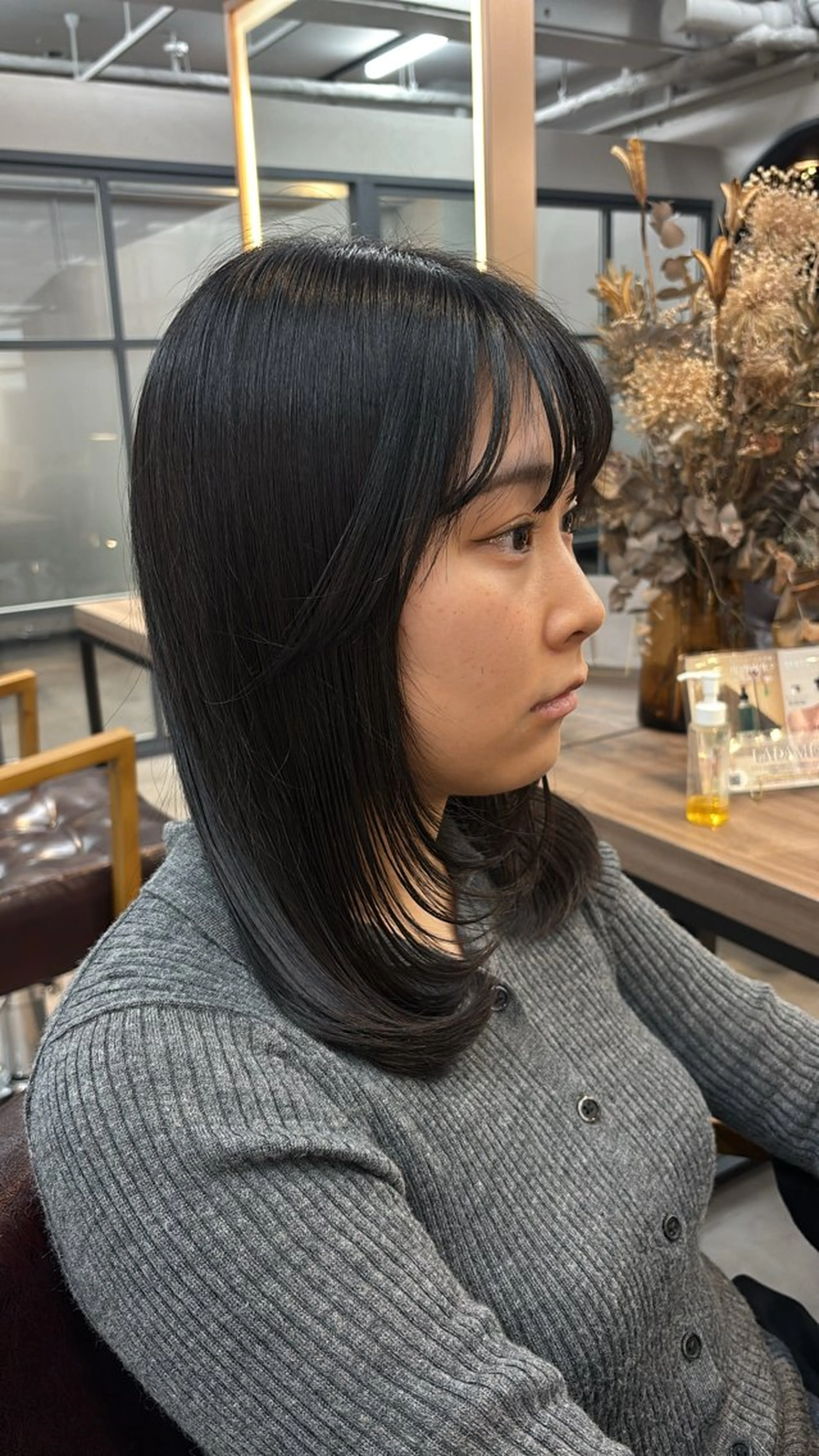 ミディアム レイヤーカット カット トリートメント レイヤー✂︎ぷつボブ 艶カラー🤍noaのヘアスタイル