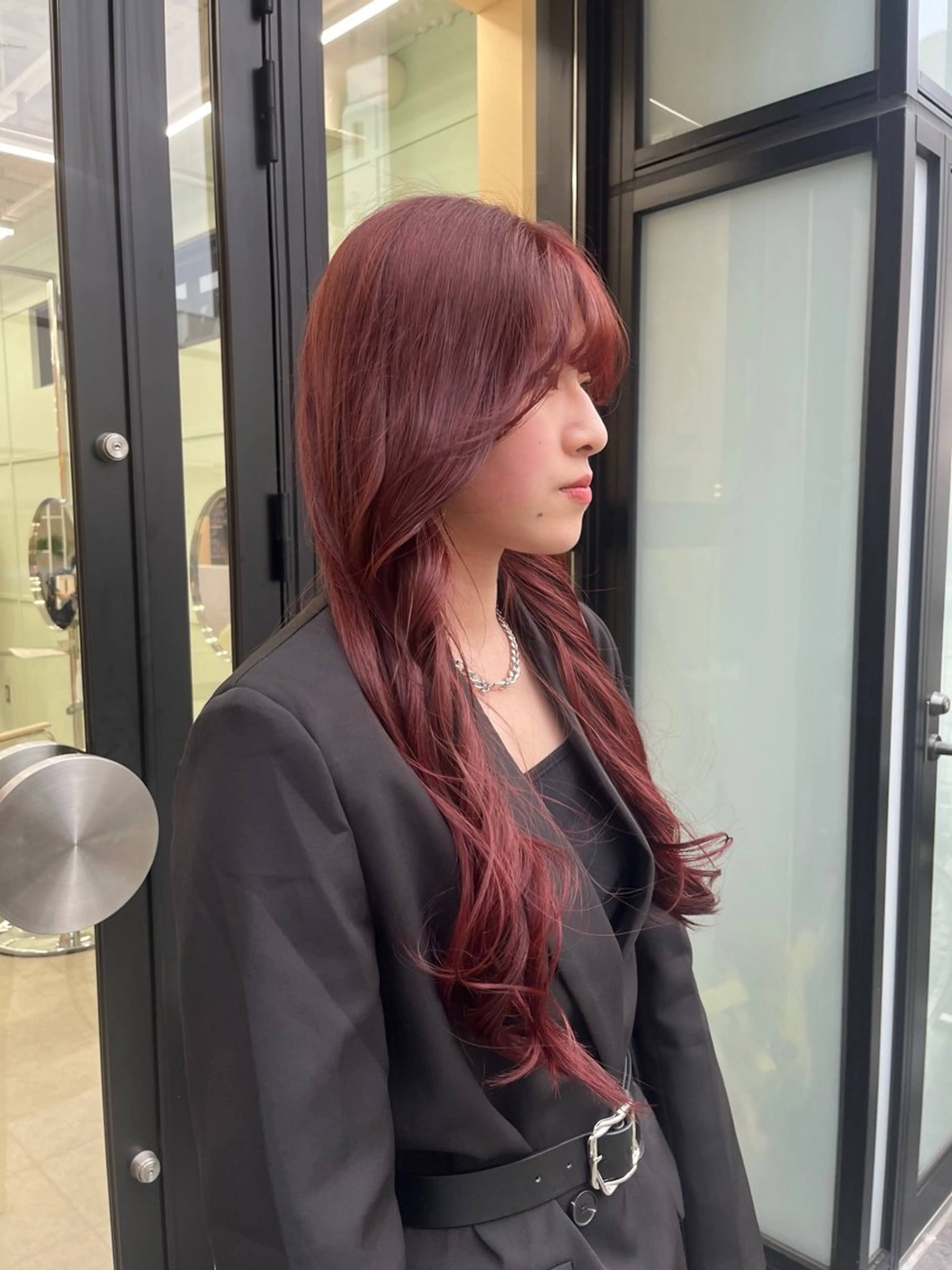 カラー yuka/ロング/ レイヤーカットモデルのヘアスタイル