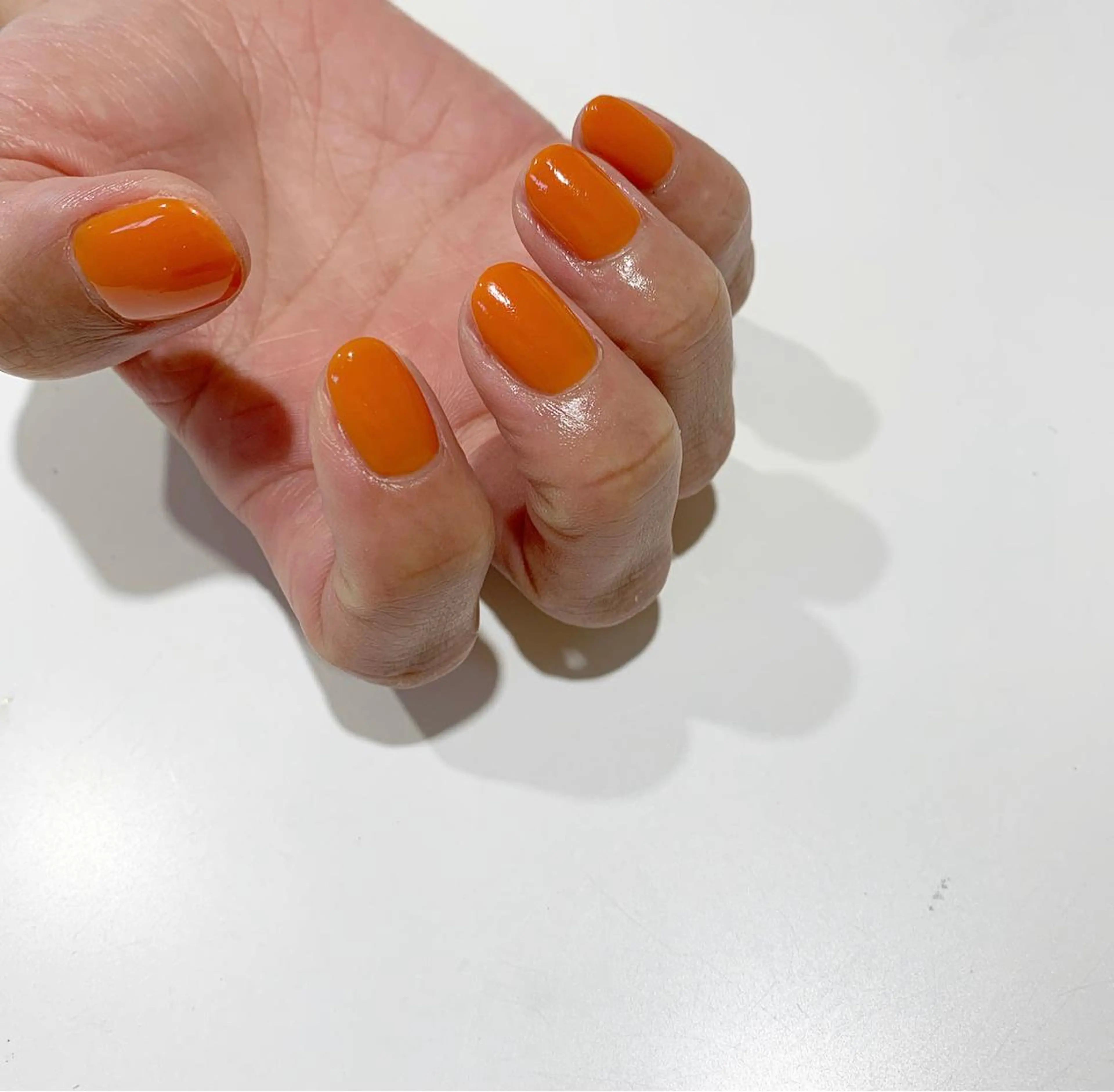 ネイル オレンジ 佐藤 穂乃香のネイルデザイン