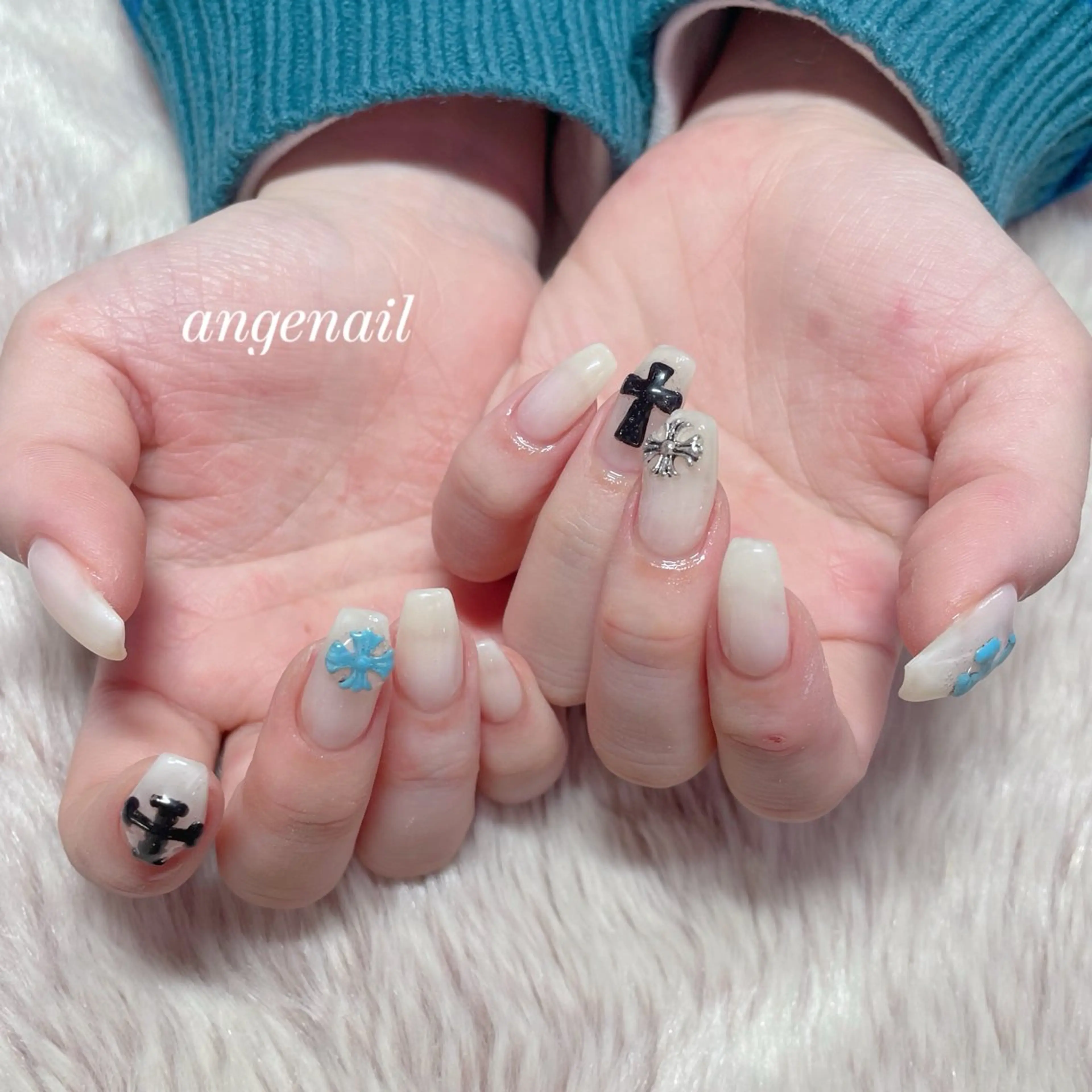 ネイル ハンドネイル オーナーネイリスト MAKIのネイルデザイン