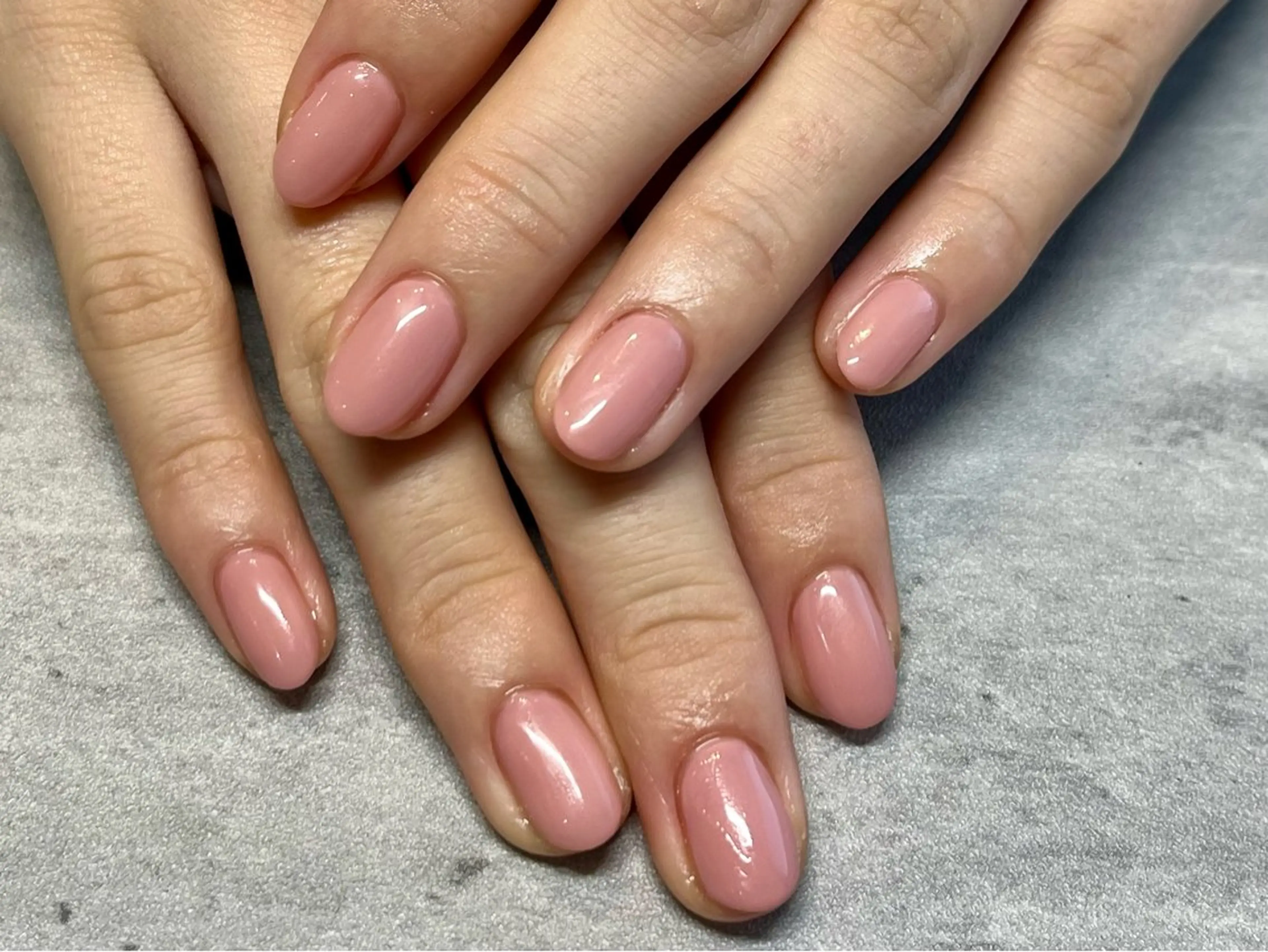 ネイル ワンカラーネイル 春ネイル ハンドネイル NOI MAIのネイルデザイン