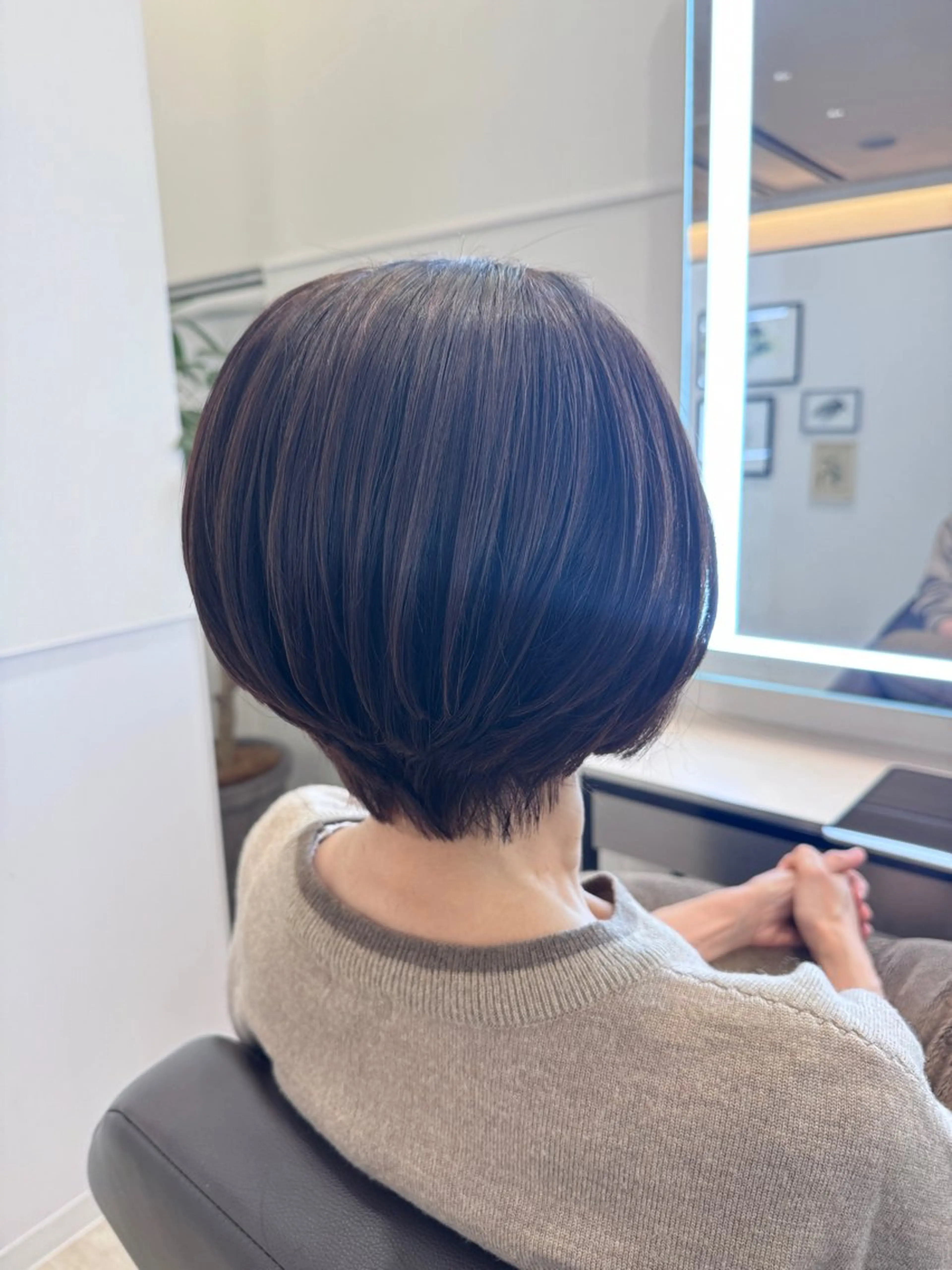 ショート 周 静のヘアスタイル