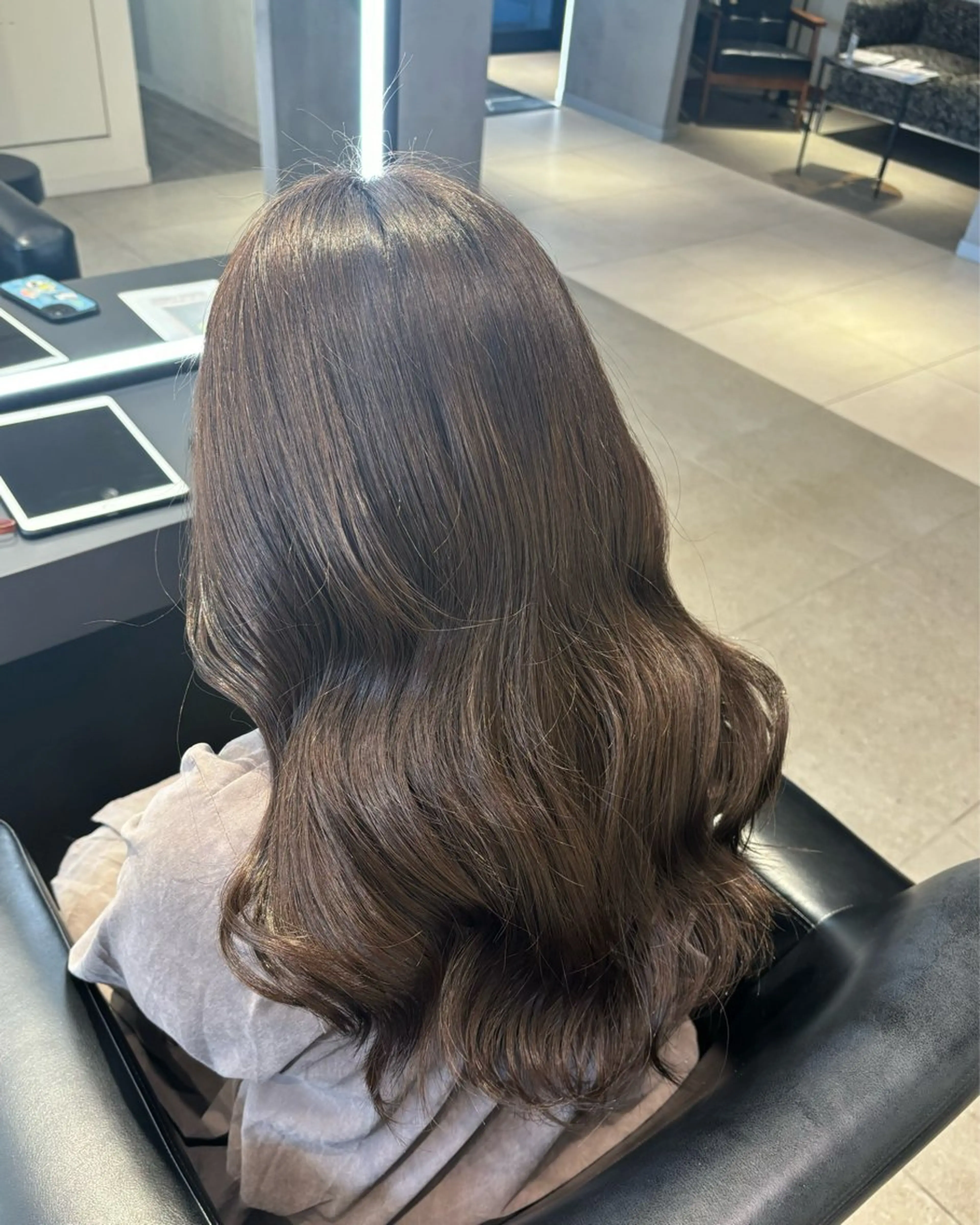 ロング KAREN（ému） 伏見/カットモデルのヘアスタイル