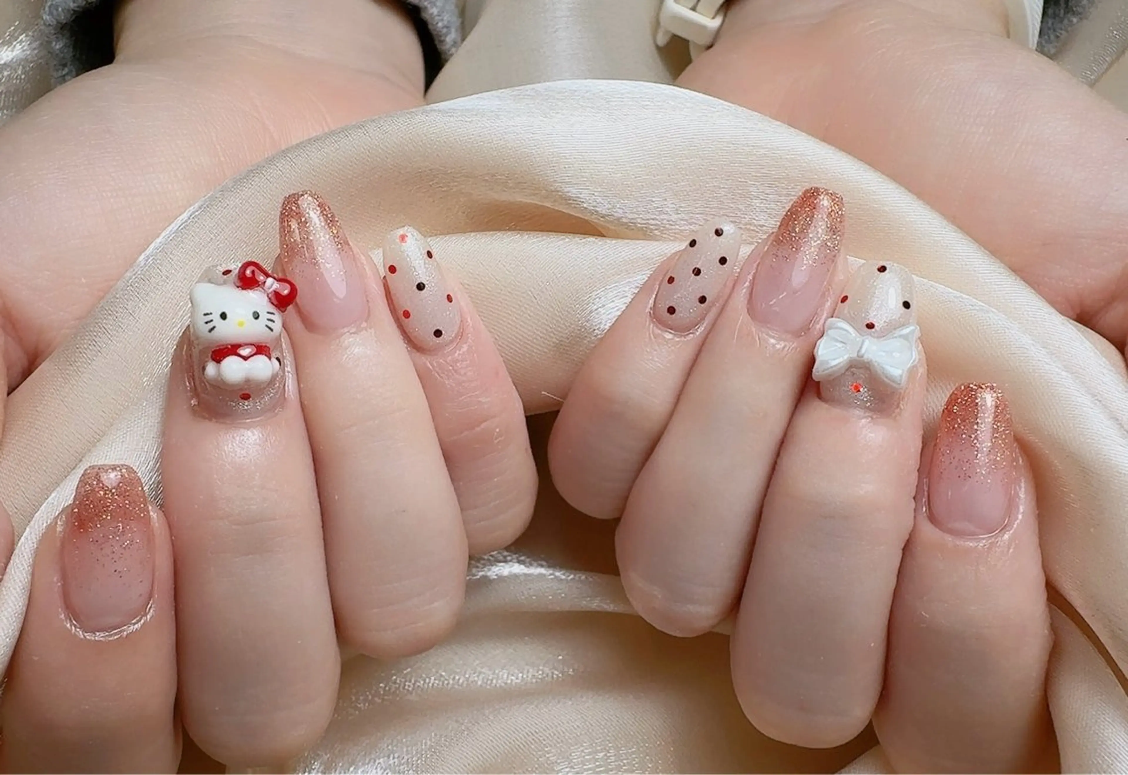 ネイル ハンドネイル LR.ONE リナのネイルデザイン